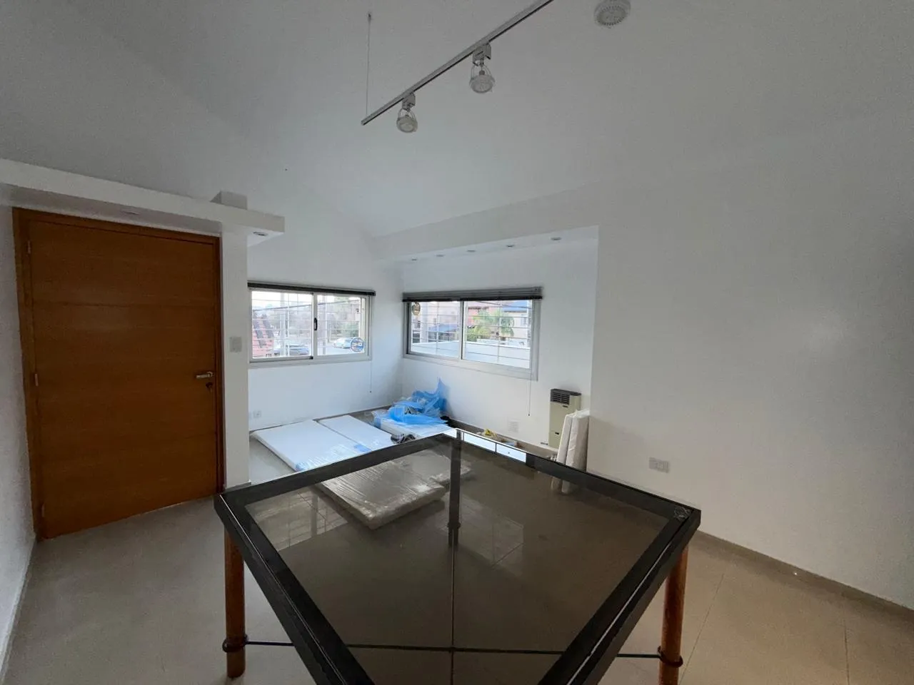 OFICINA COMERCIAL EN URCA - 65M2