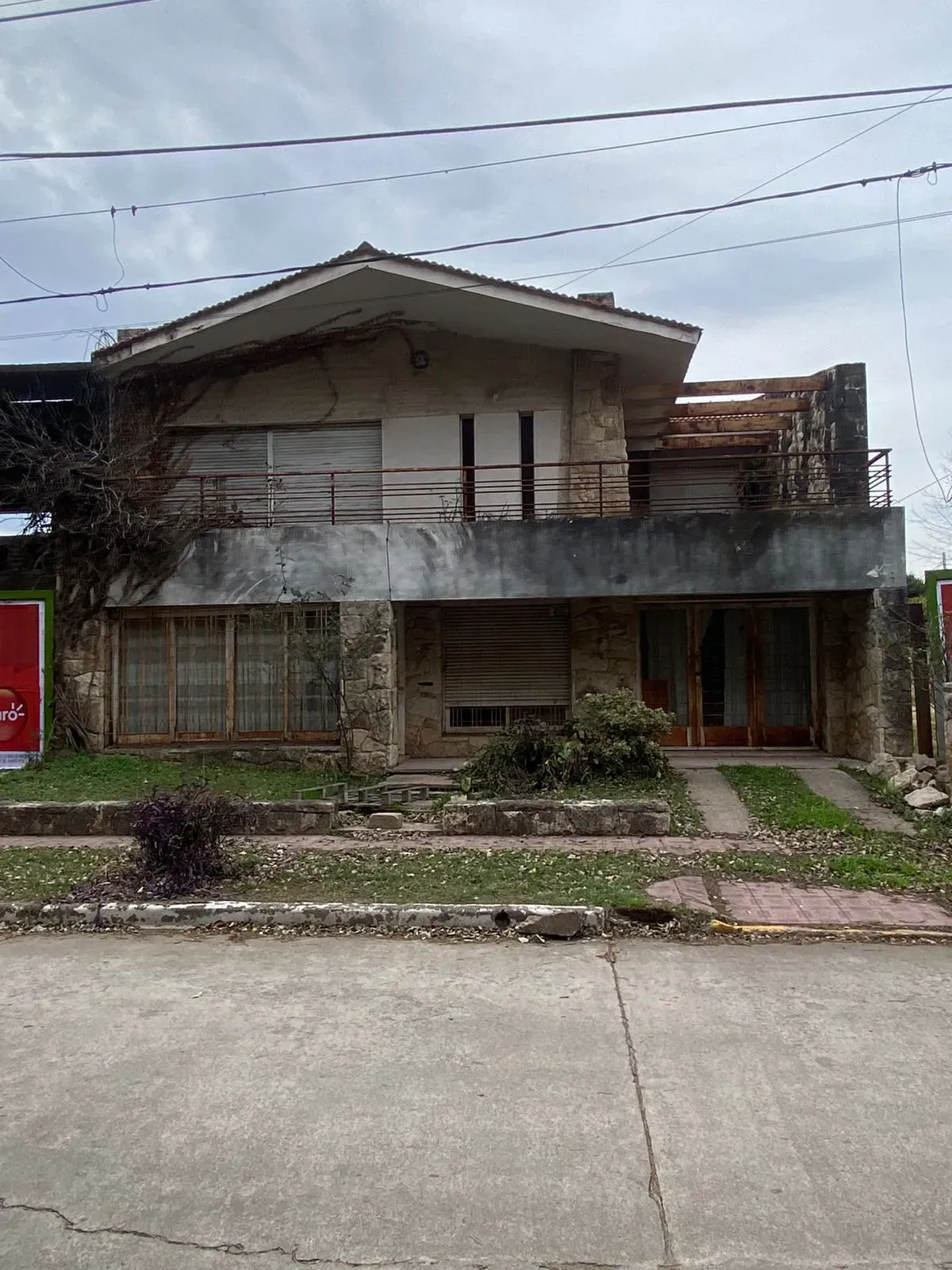 OPORTUNIDAD VENDE TERRENO CON CASA A REMODELAR, EXCELENTE OPORTUNIDAD