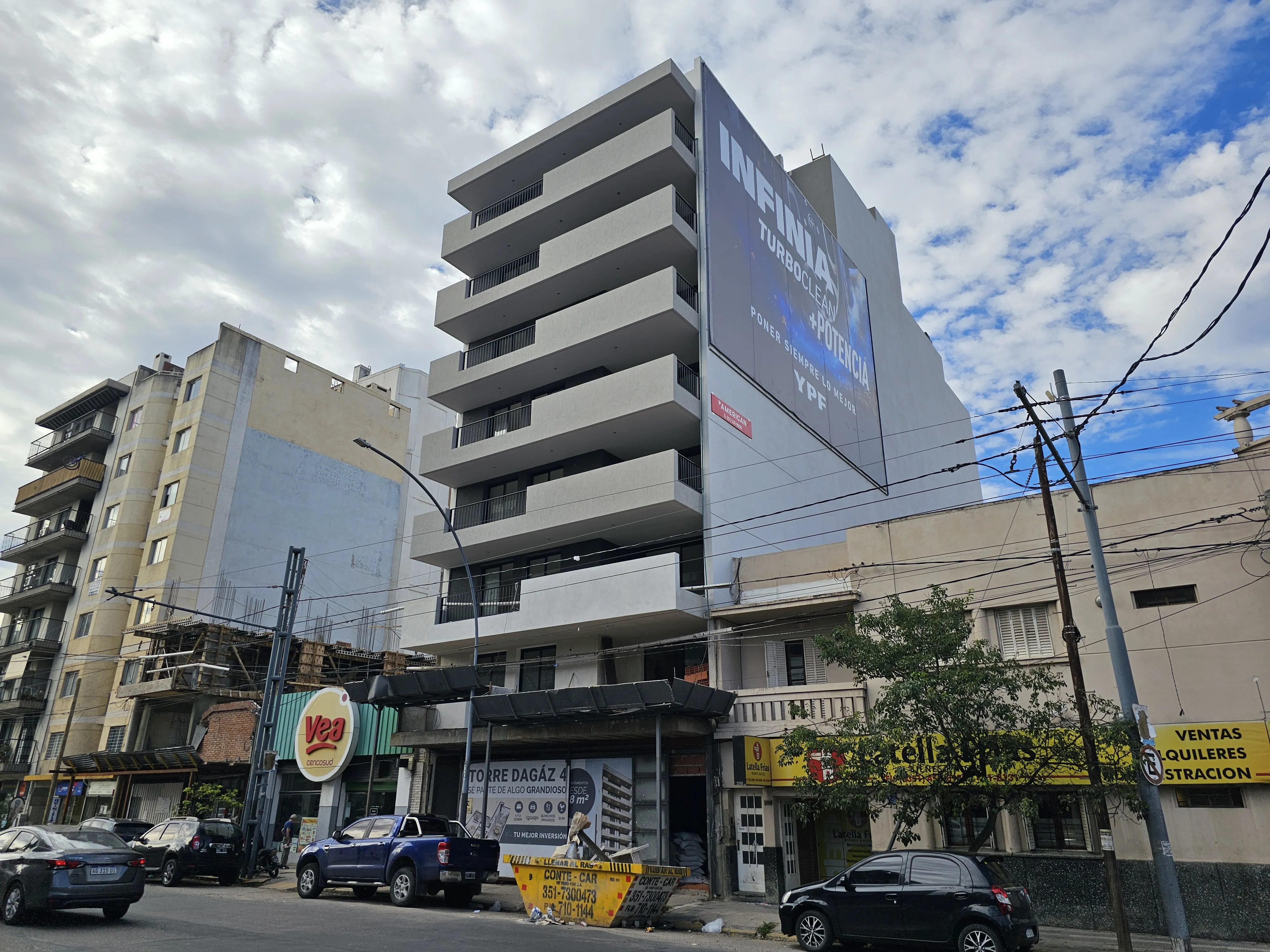 Local sobre 24 de Septiembre. B° General Paz. 38M2.
