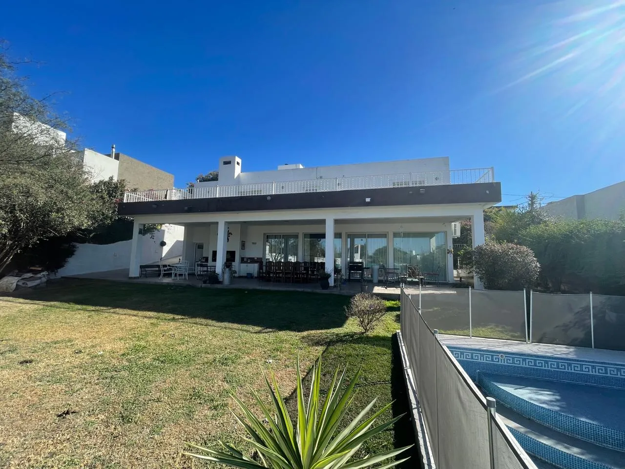 LOS CAROLINOS CATEGORÍA 4 DOR 4 BAÑOS PILETA ESPECTACULAR APTO CRÉDITO