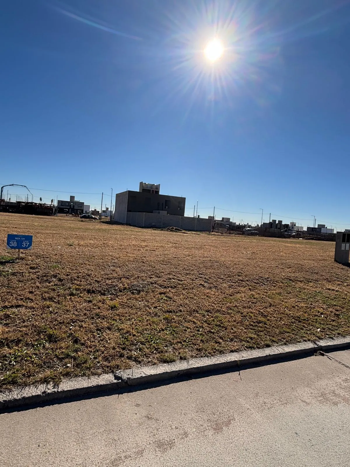 LOTE APTO DUPLEX EN CAMPOS DE MANANTIALES