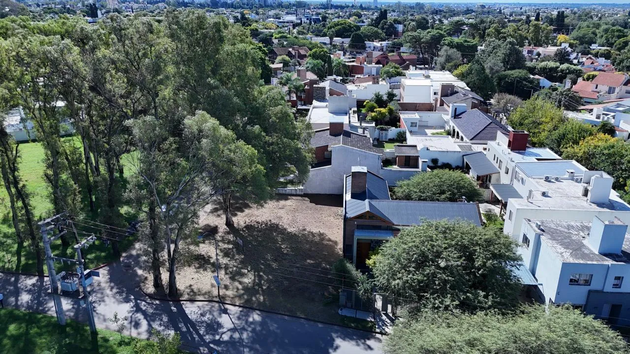 Terreno en venta en Jardines del Jockey, zona residencial