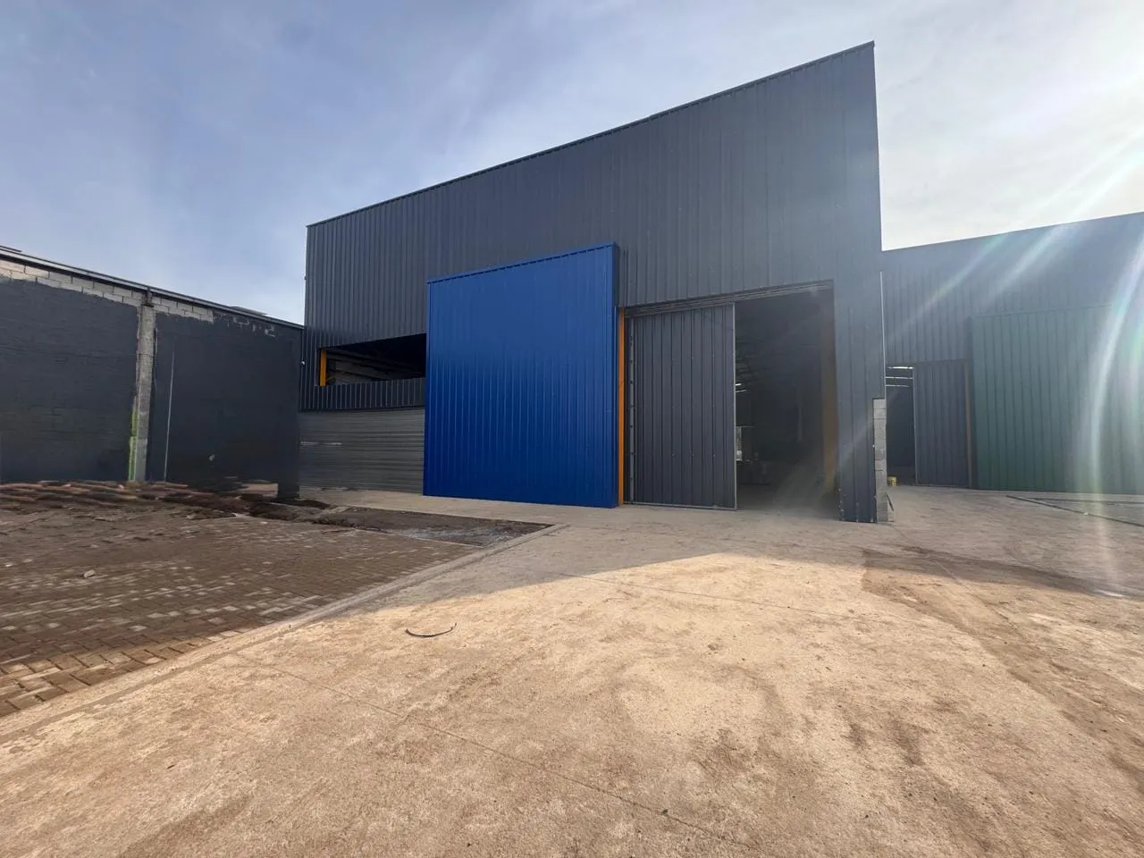 GALPON 990m2 Cub. (Z) CIRCUNVALACION - Av. 11 de Septiembre
