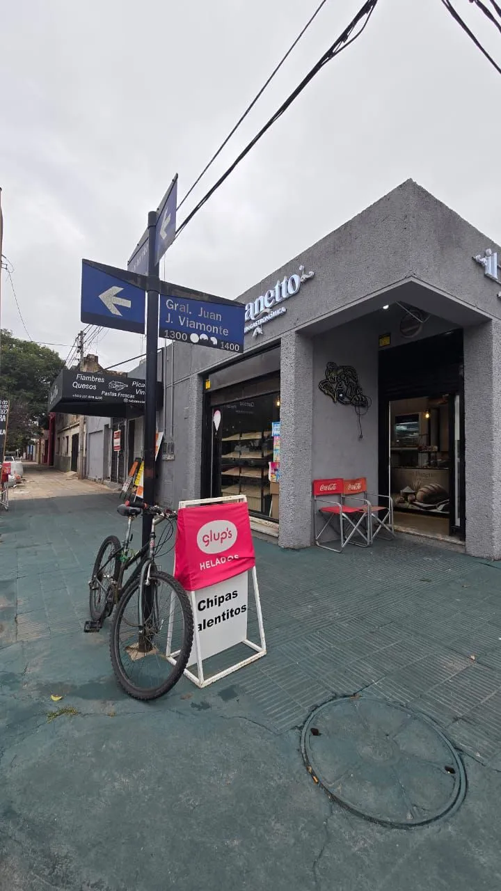 TRES LOCALES DISPONIBLES EN COCHABAMBA 1395 BARRIO GRAL.PUEYRREDON
