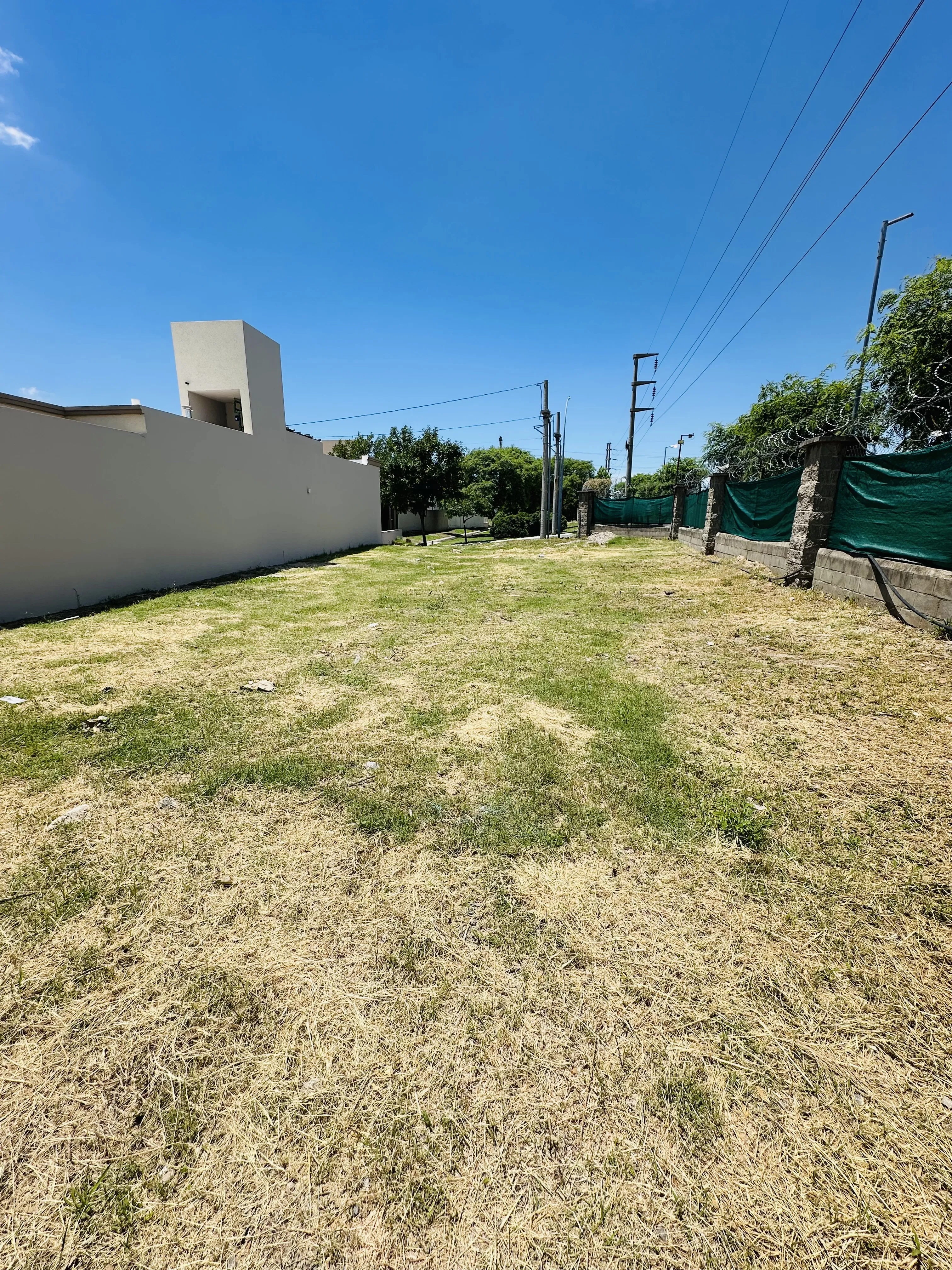 Lote en Venta en CHACRA DEL NORTE de 360 mts.   Apto Duplex en Chacra 1.