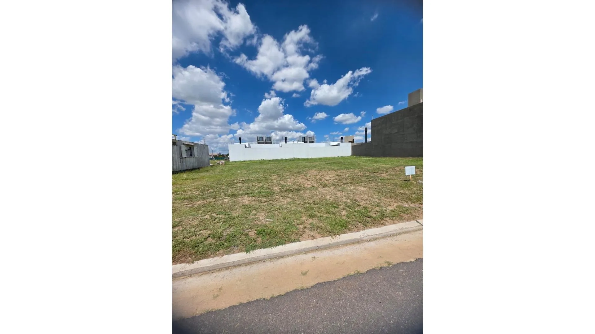 VENTA LOTE APTO DUPLEX 252m2 CENTRAL RINCONES MANANTIALES