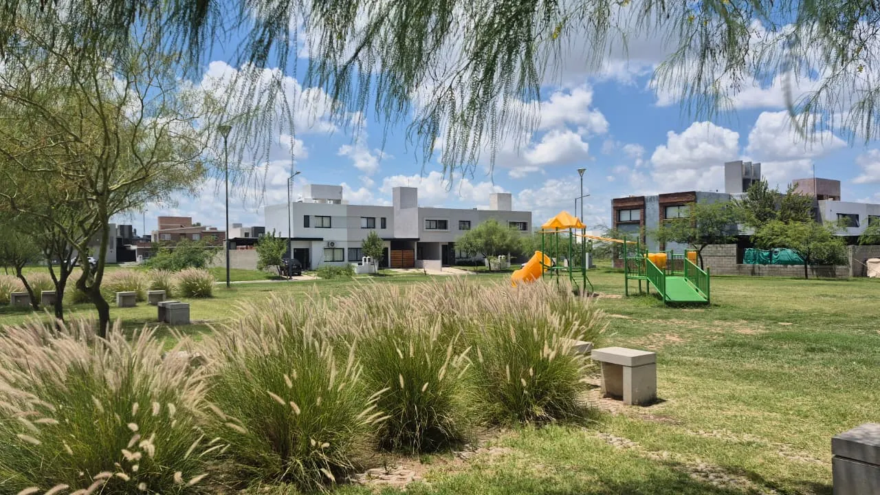 VENTA TERRENO SAN IGNACIO VILLAGE- MANANTIALES- APTO DUPLEX