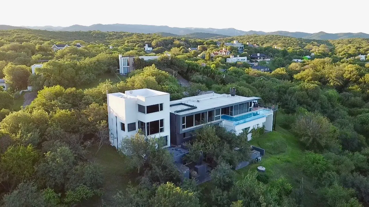4 HOJAS-MENDIOLAZA-CASA-7 DORM-VENTA