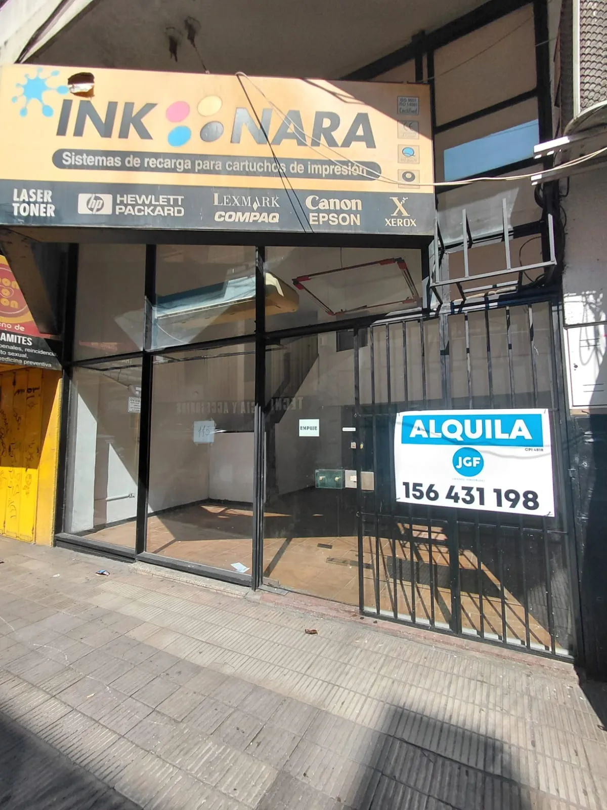 Alquilo Local Centro- Excelente vidriera- Ubicacion Ideal