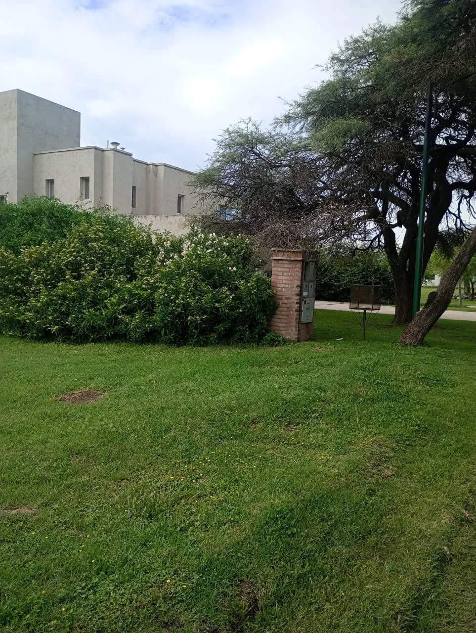 VALLE DEL GOLF - LOTE 800 MTS . PRIMERAA ETAPA - ZONA CONSOLIDADA - ARBOLER AUTO...
