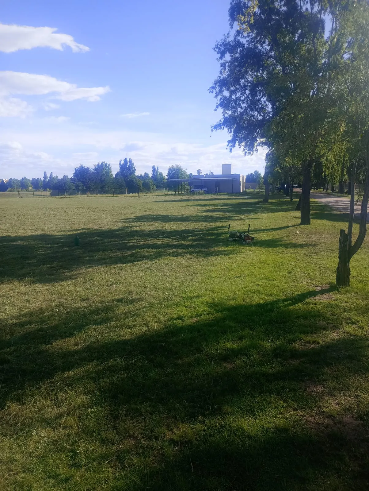 ALTA GRACIA, LA MELINCA / EXCELENTE LOTE DE 1.850 MTRS CON ESCRITURA