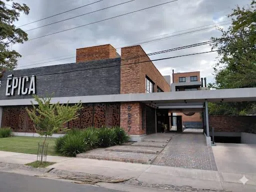 Amplia oficina con cochera, terraza, complejo Épica