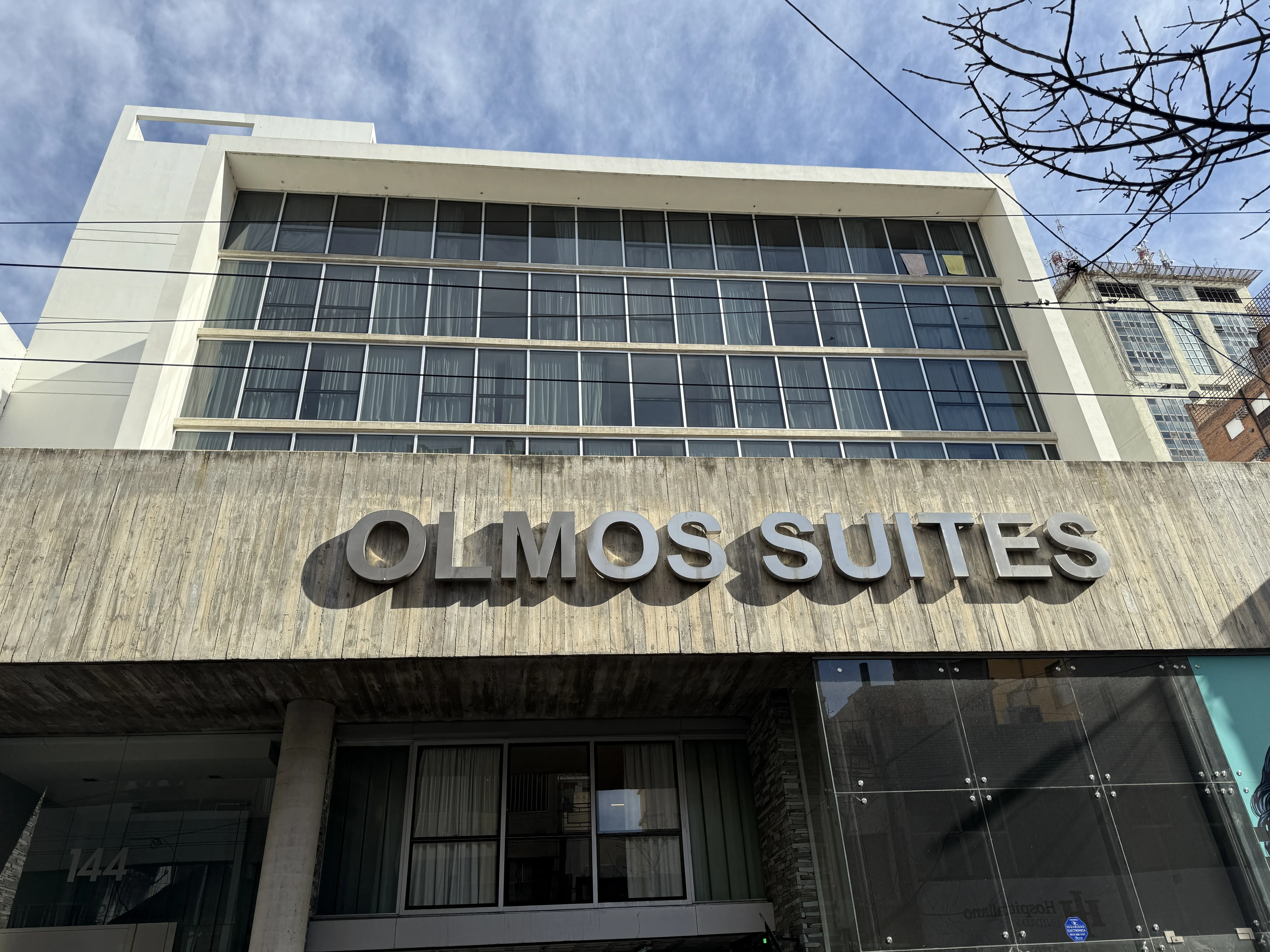 VENTA COCHERA EN OLMOS SUITES