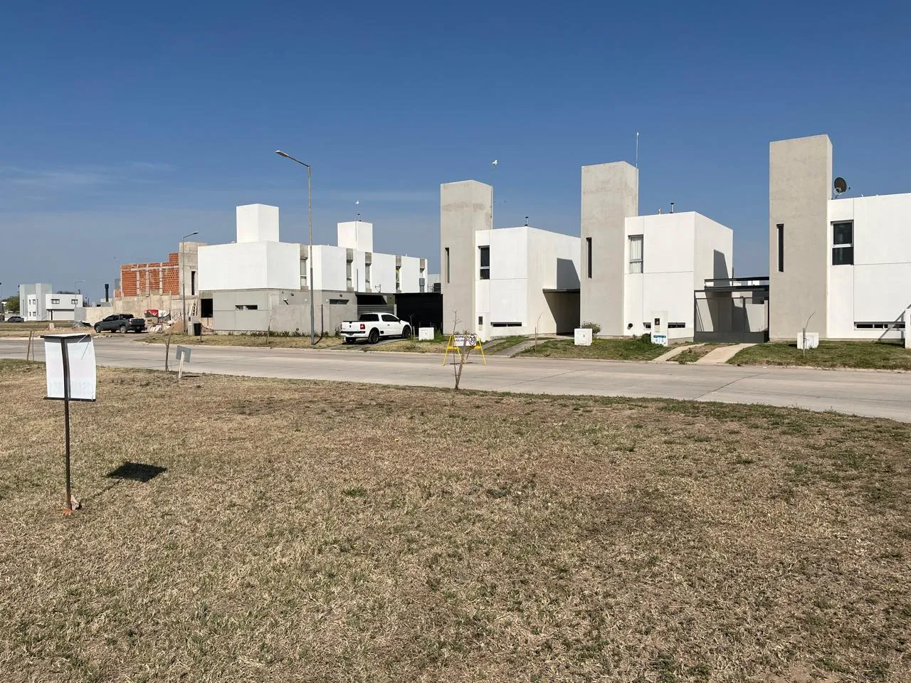 VENTA LOTE ESQUINA SAN IGNACIO - 393 m2- APTO DUPLEX!!!!!