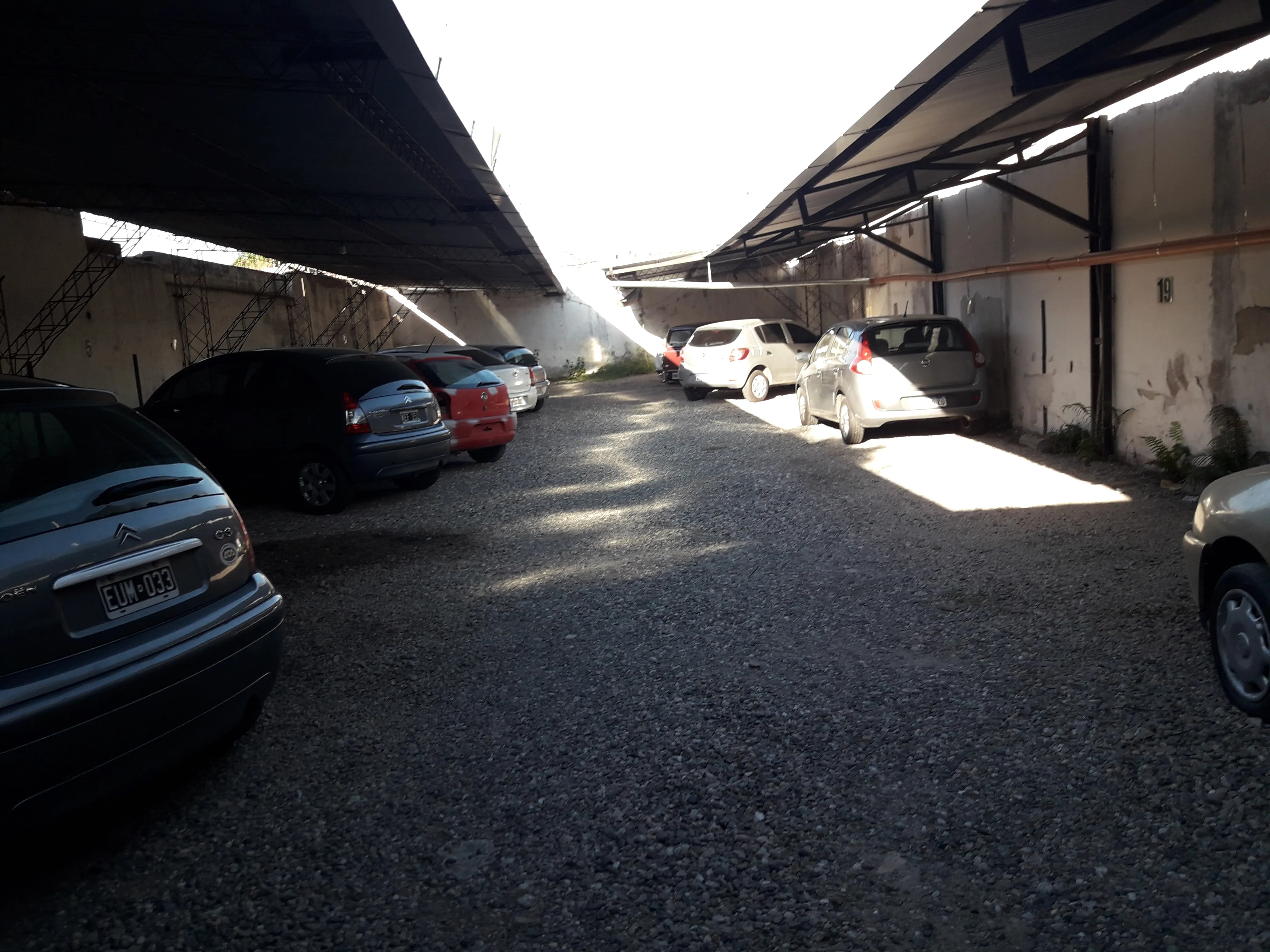 B° Pueyrredón Venta  Cocheras -Terreno Oport!!