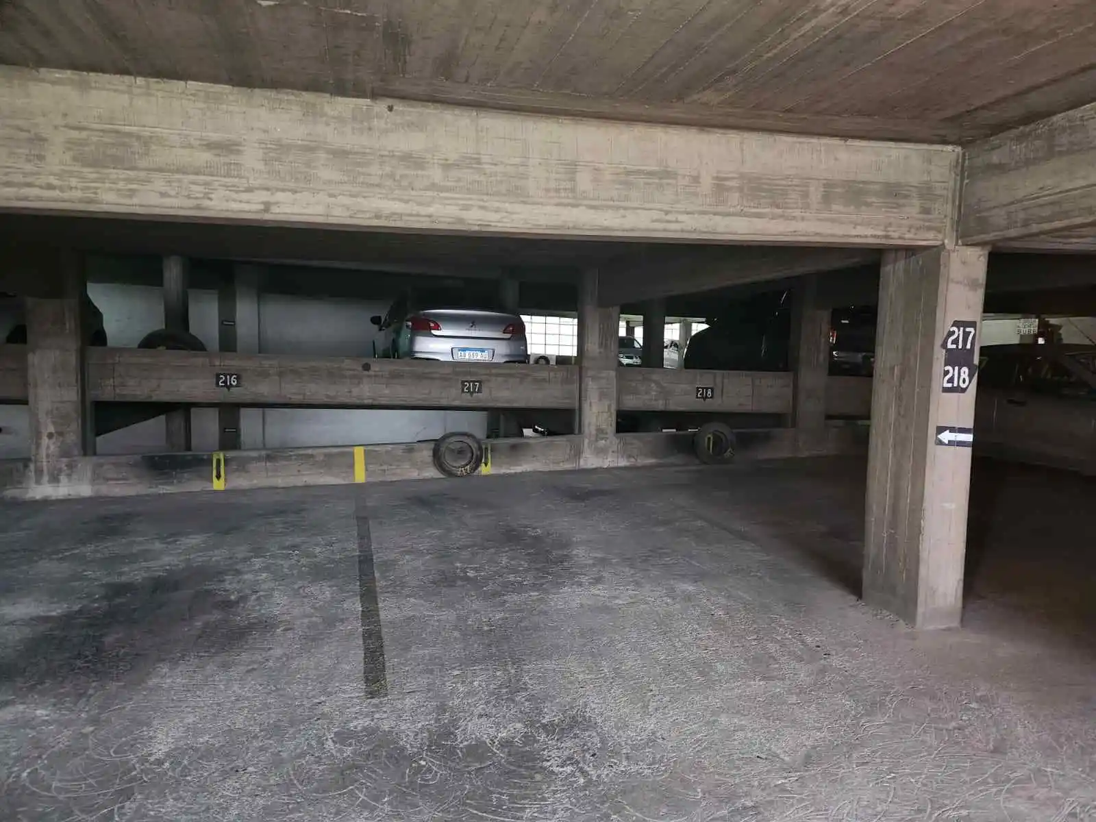 CENTRO - TUCUMAN 250 - COCHERA EN VENTA