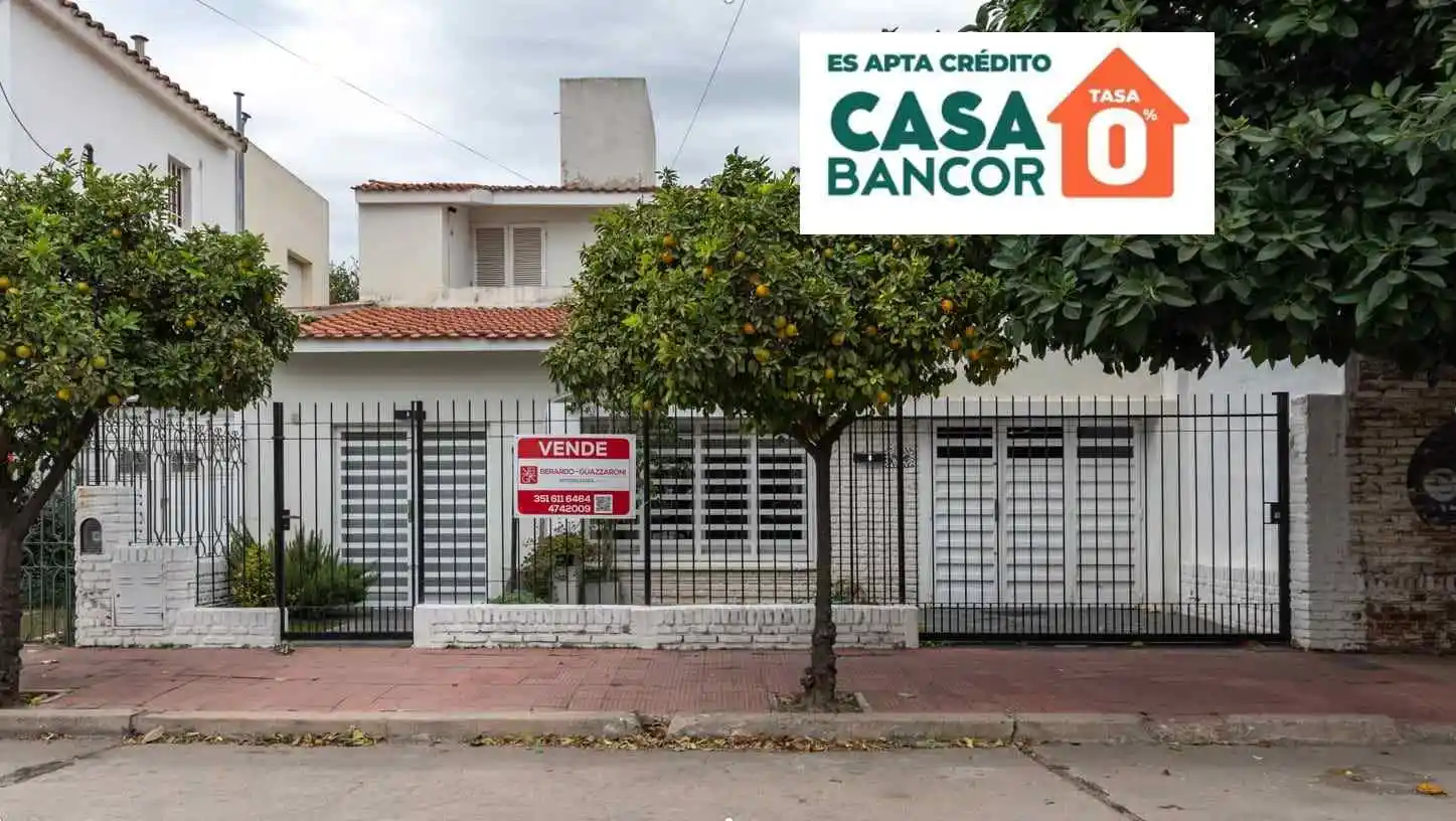CASA 3 DORMITORIOS - VENTA - CRISOL SUD -