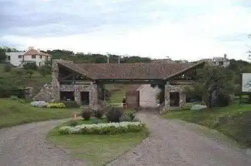 Venta LOTE en Barrio Country Cinco Lomas, La Calera ID: 3985