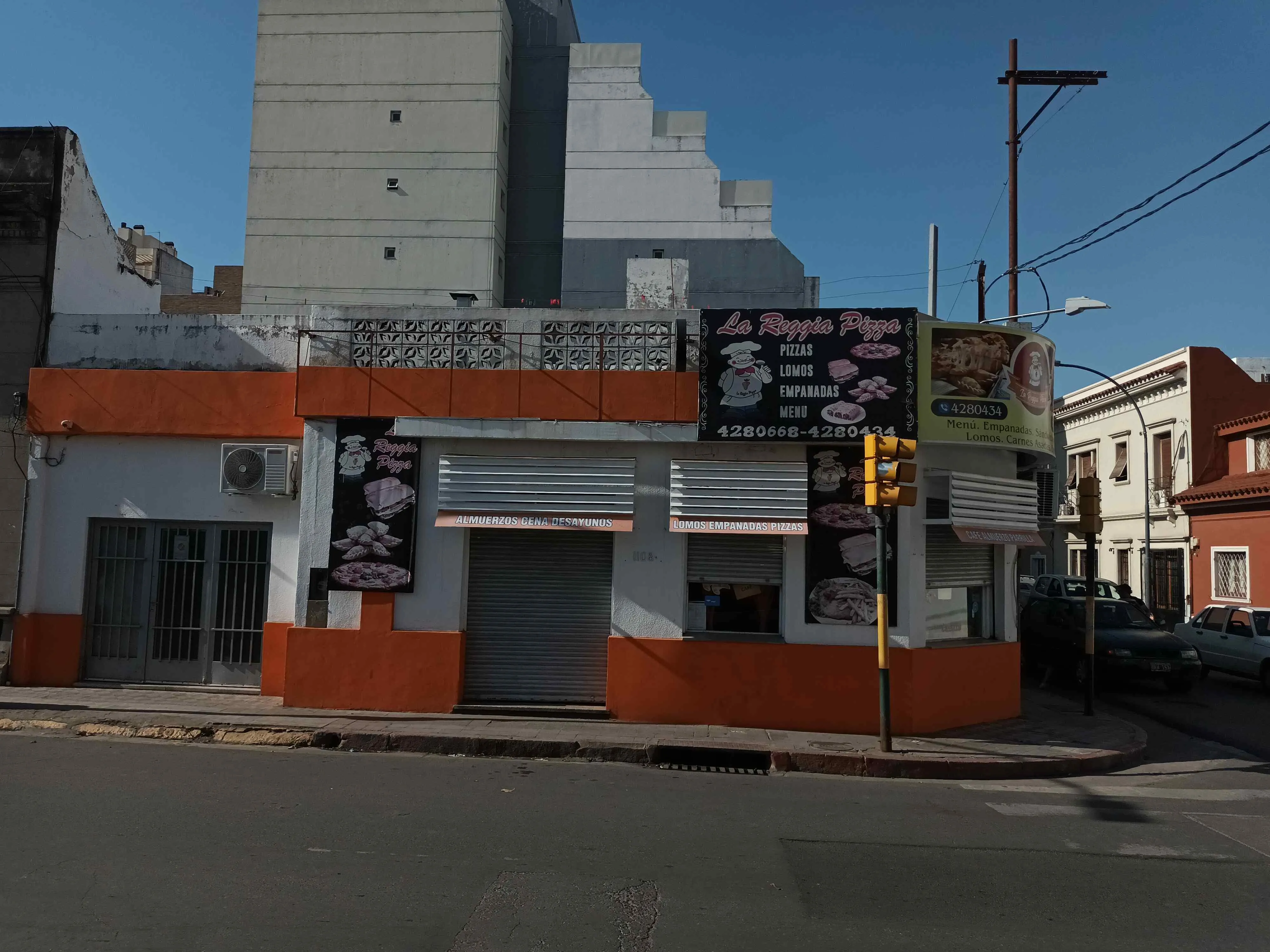 VENTA SALON COMERCIAL  B° CENTRO + CASA / EXCELENTE UBICACION