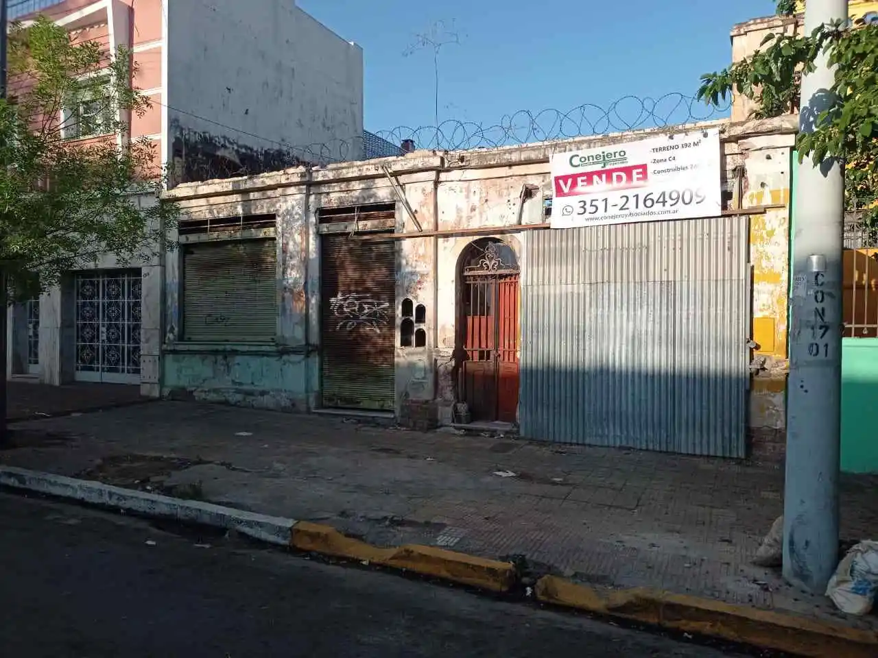 Terreno sobre Esquiú , aceptamos 100% canje , zona C4  , 2409 m2 construibles