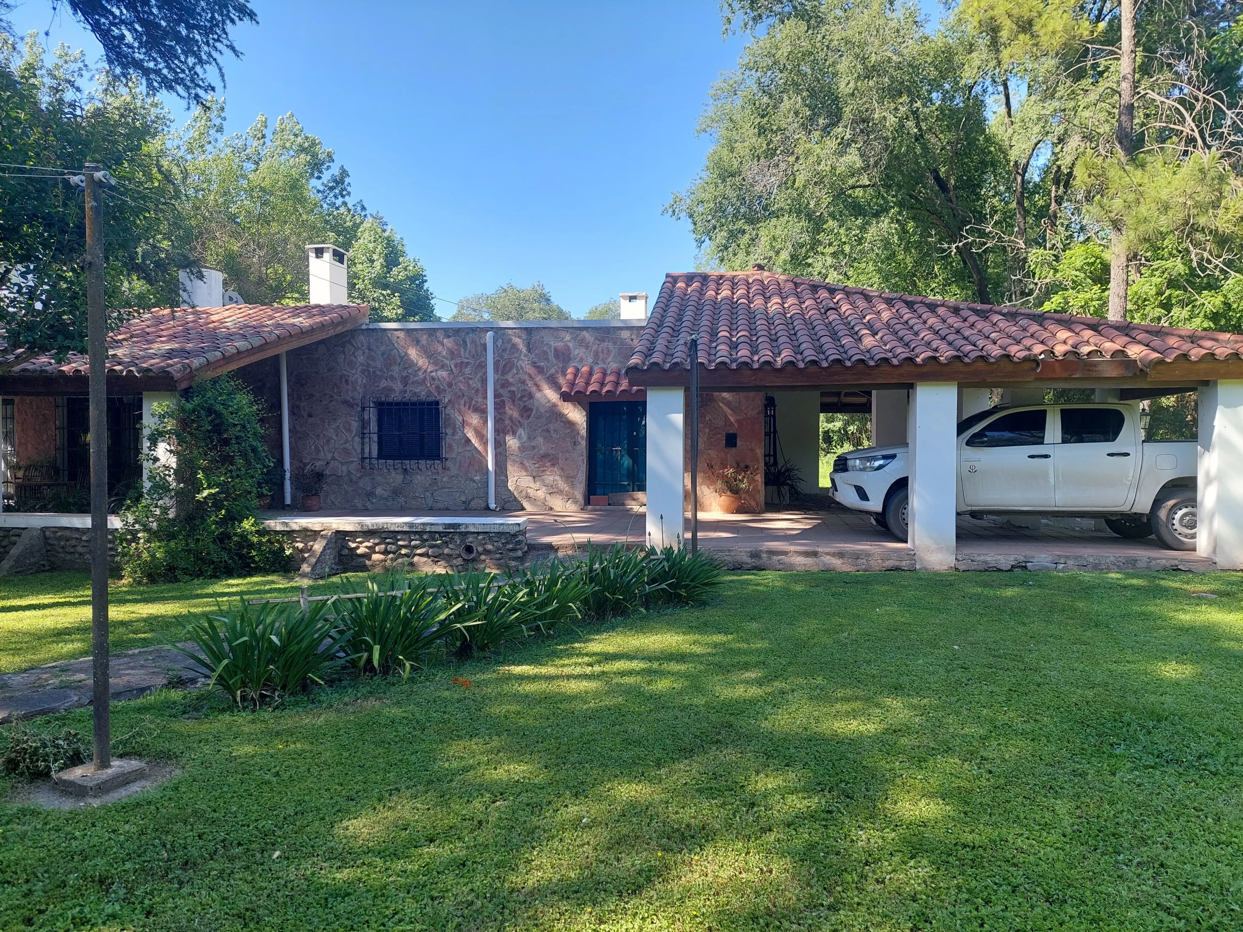 CAMPO EN VENTA - ANISACATE - 2,85 HAS - CON VIVIENDA - PILETA - Y 2° VIVIENDA