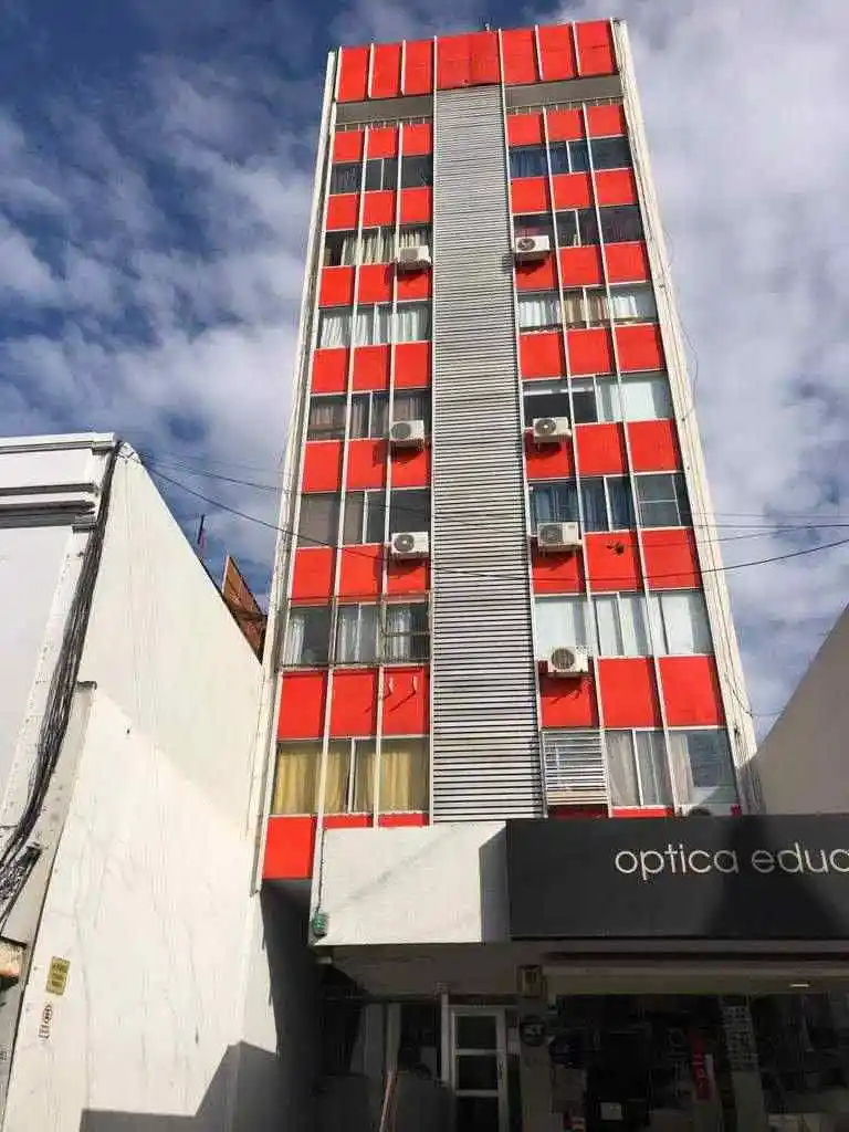 CENTRO - Complejo 4 oficinas y recepción - 60m2 - baño y cocina