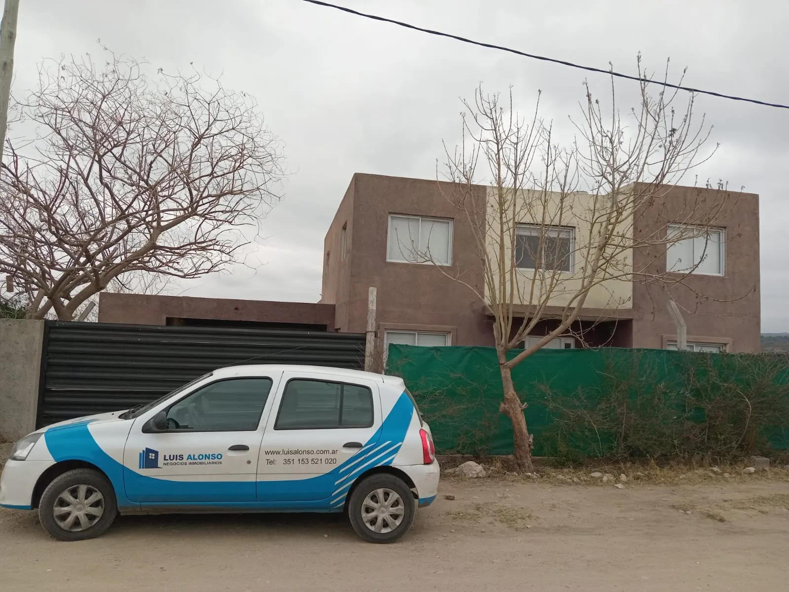 CASA DE 3 DORMITORIOS CON PILETA EN VILLA SAN NICOLÁS