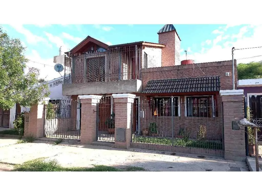 VENTA CASA 3 DORMITORIOS Y SALÓN BARRIO JOSÉ IGNACIO DÍAZ