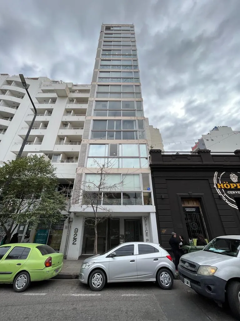 ALQUILER- Oficina de 50m2 frente a Plaza Colón - Excelente ubicacion!