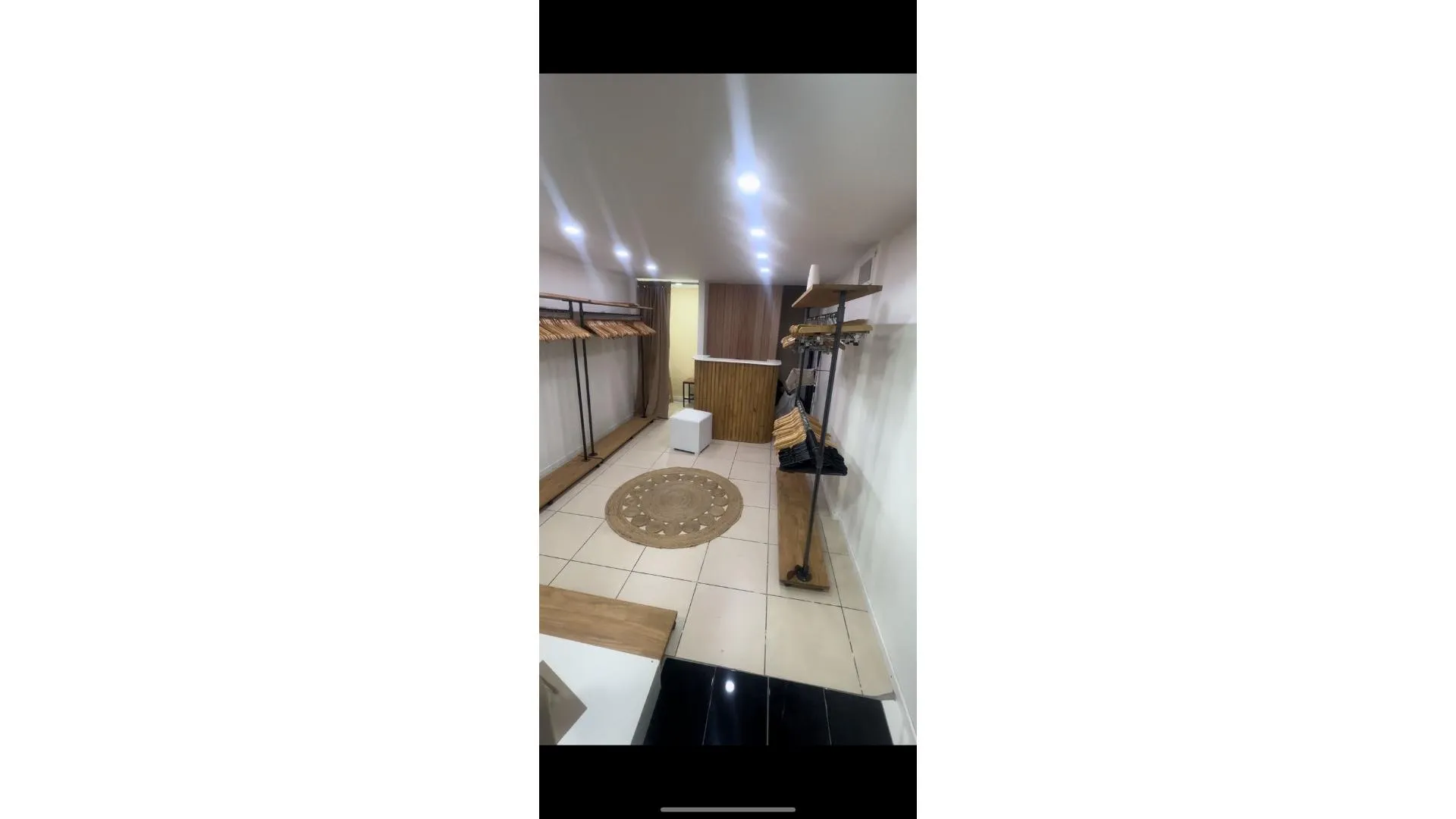 LOCAL COMERCIAL 60 m² – PB + ENTREPISO – LA FONTANA