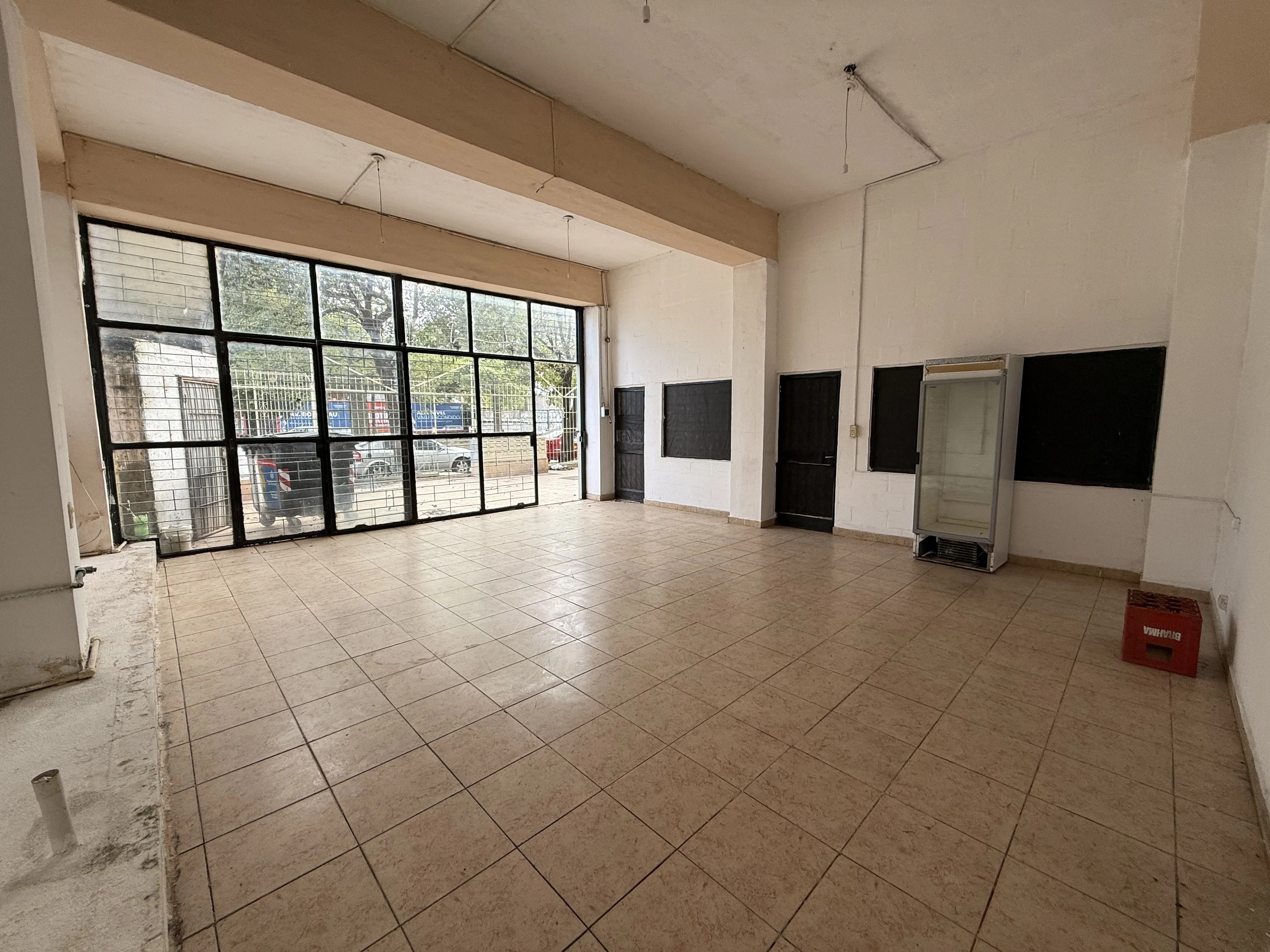 Local comercial - Donato Alvarez, Villa Allende