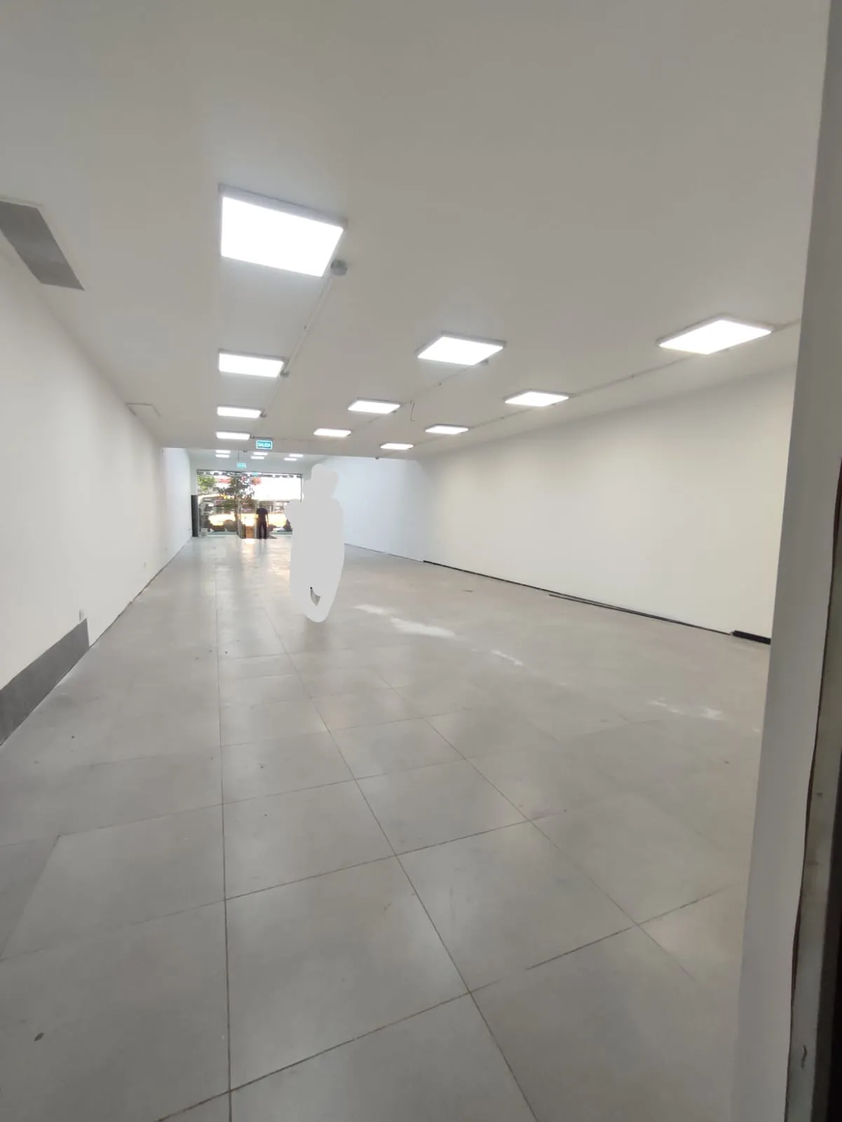 Venta Local Comercial Av. Olmos con renta 7.50m2 Frente.
