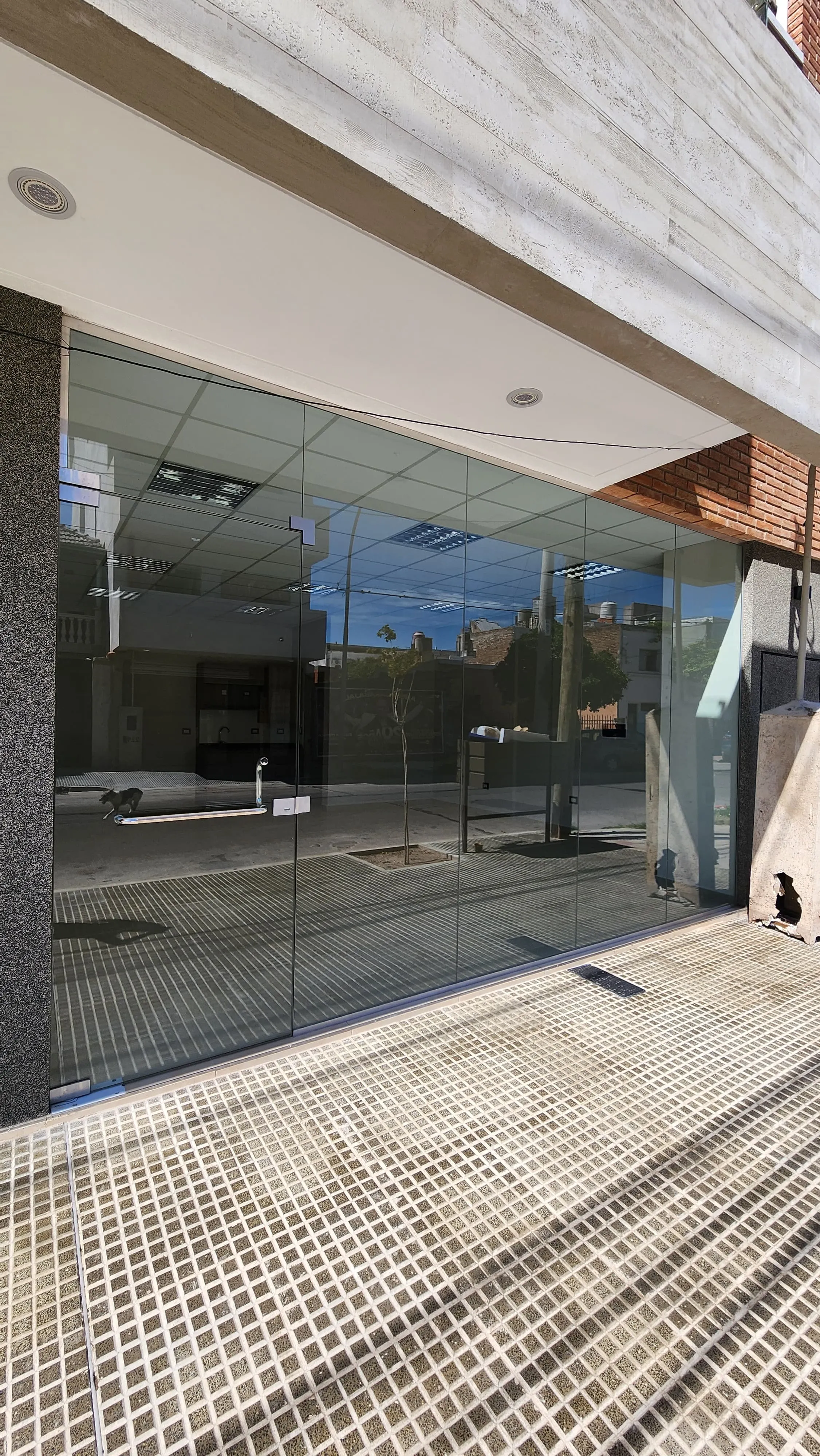 LOCAL COMERCIAL EN ALTO ALBERDI