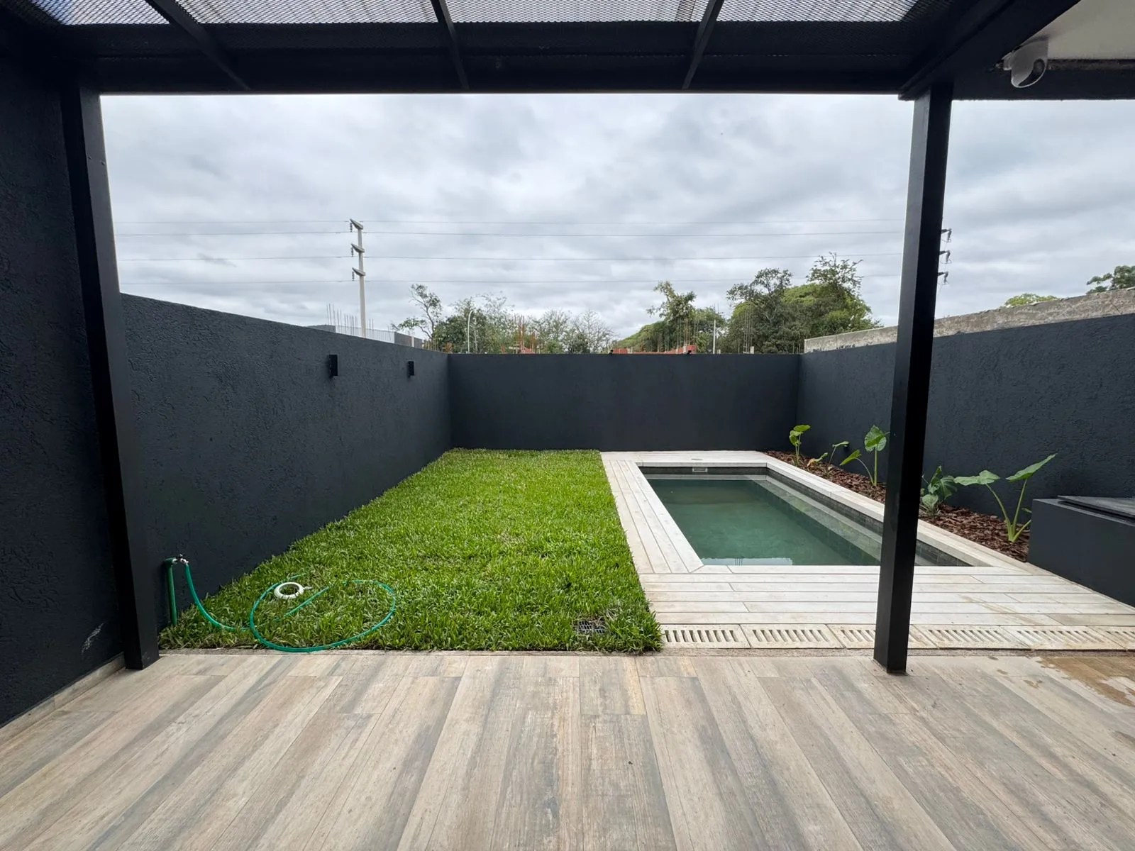 IMPECABLE - LA LUISITA
