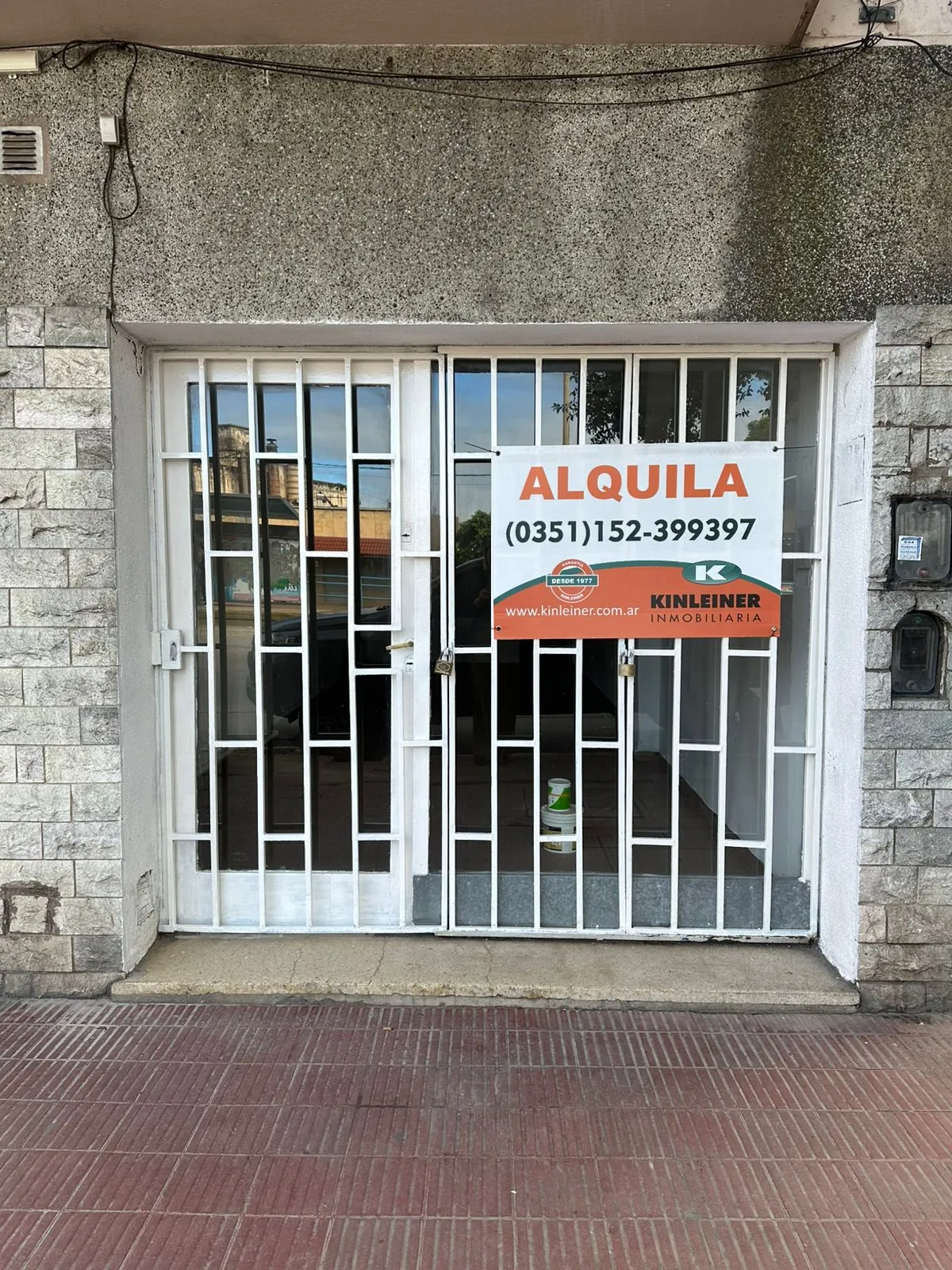 Local Av Sabattini 2579