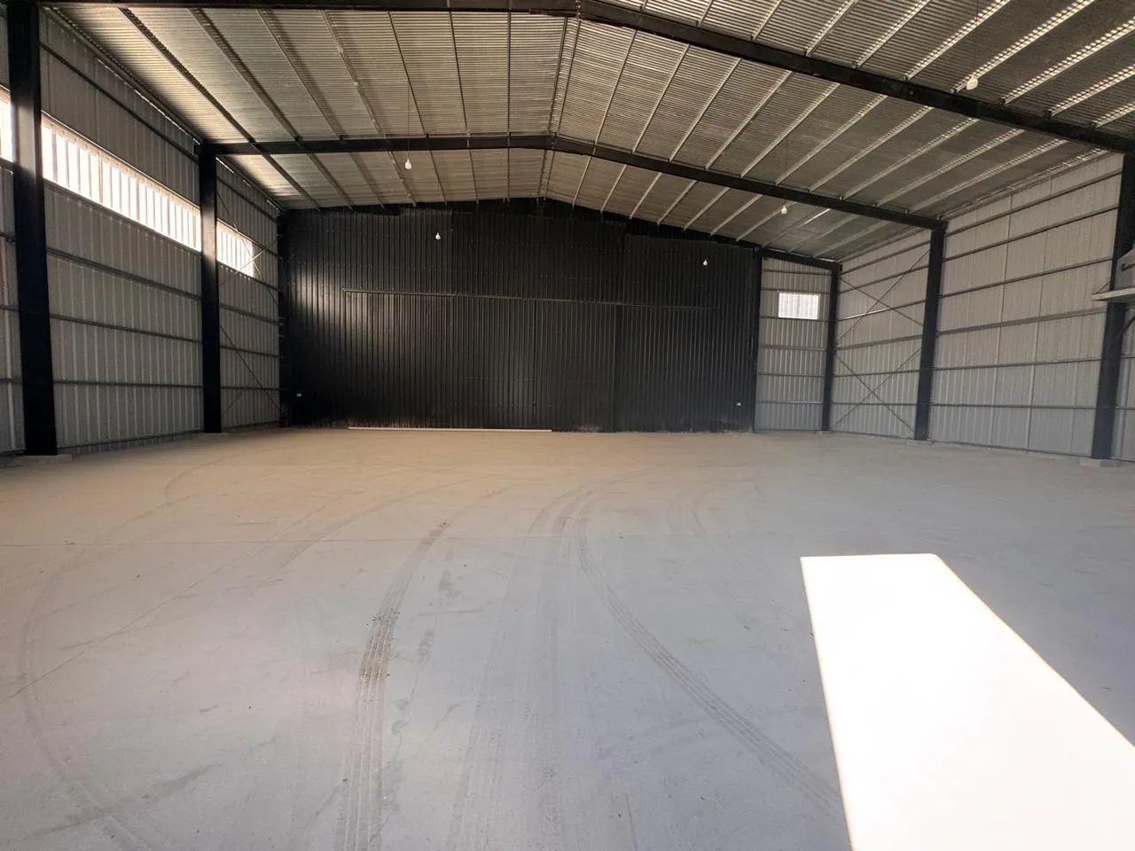ALQUILO POLO 52 - NAVE INDUSTRIAL 500m2