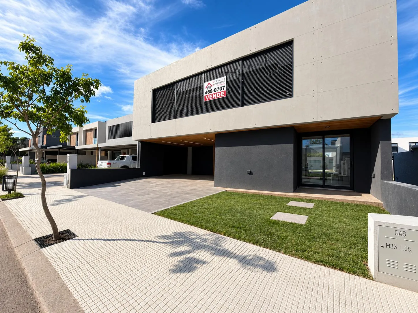 CASA DE CATEGORIA  A ESTRENAR EN BARRIO LA LUISITA  ZONA SUR