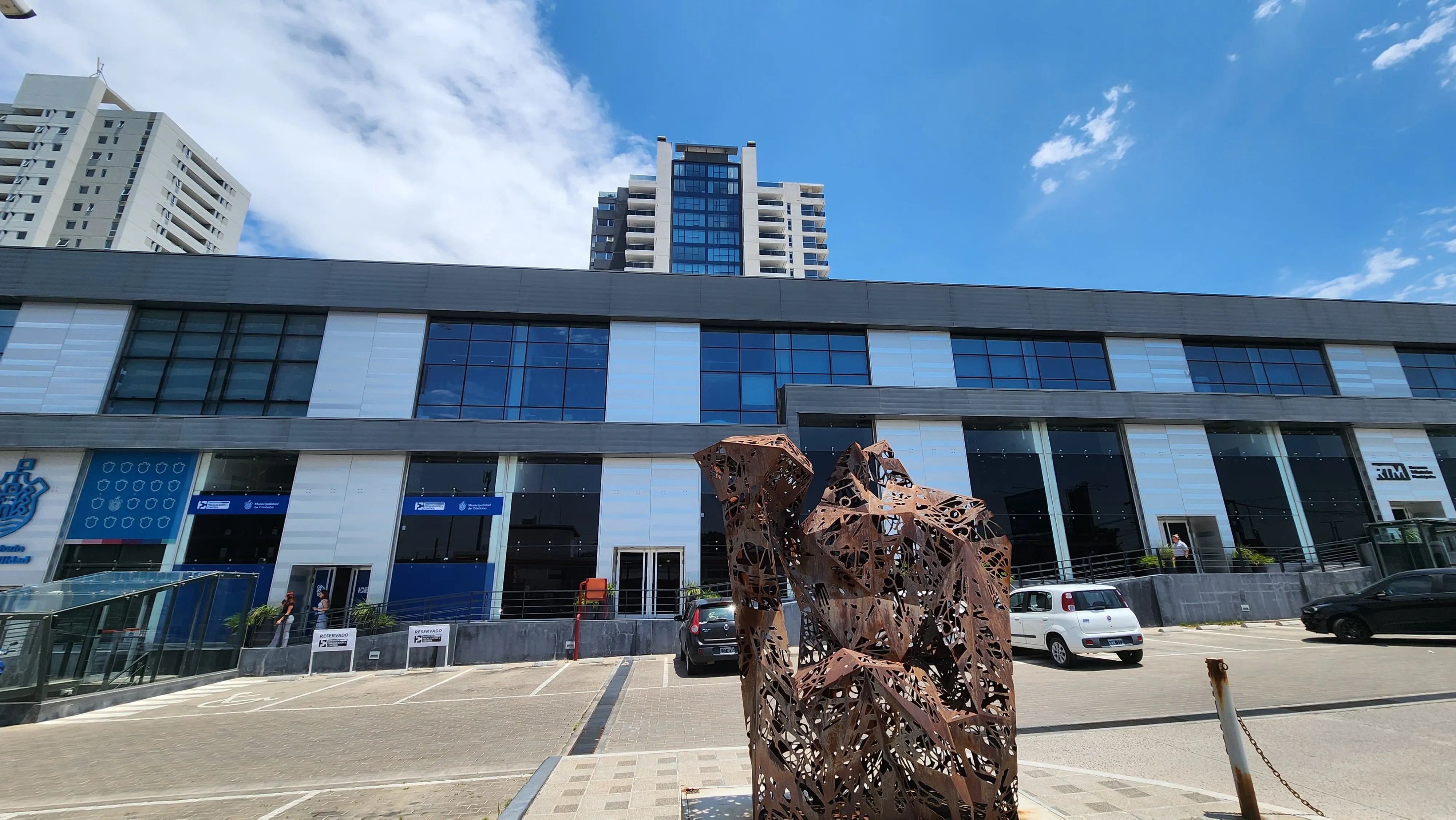 Alquiler Oficina Alto Alberdi Planta Libre 600 mts