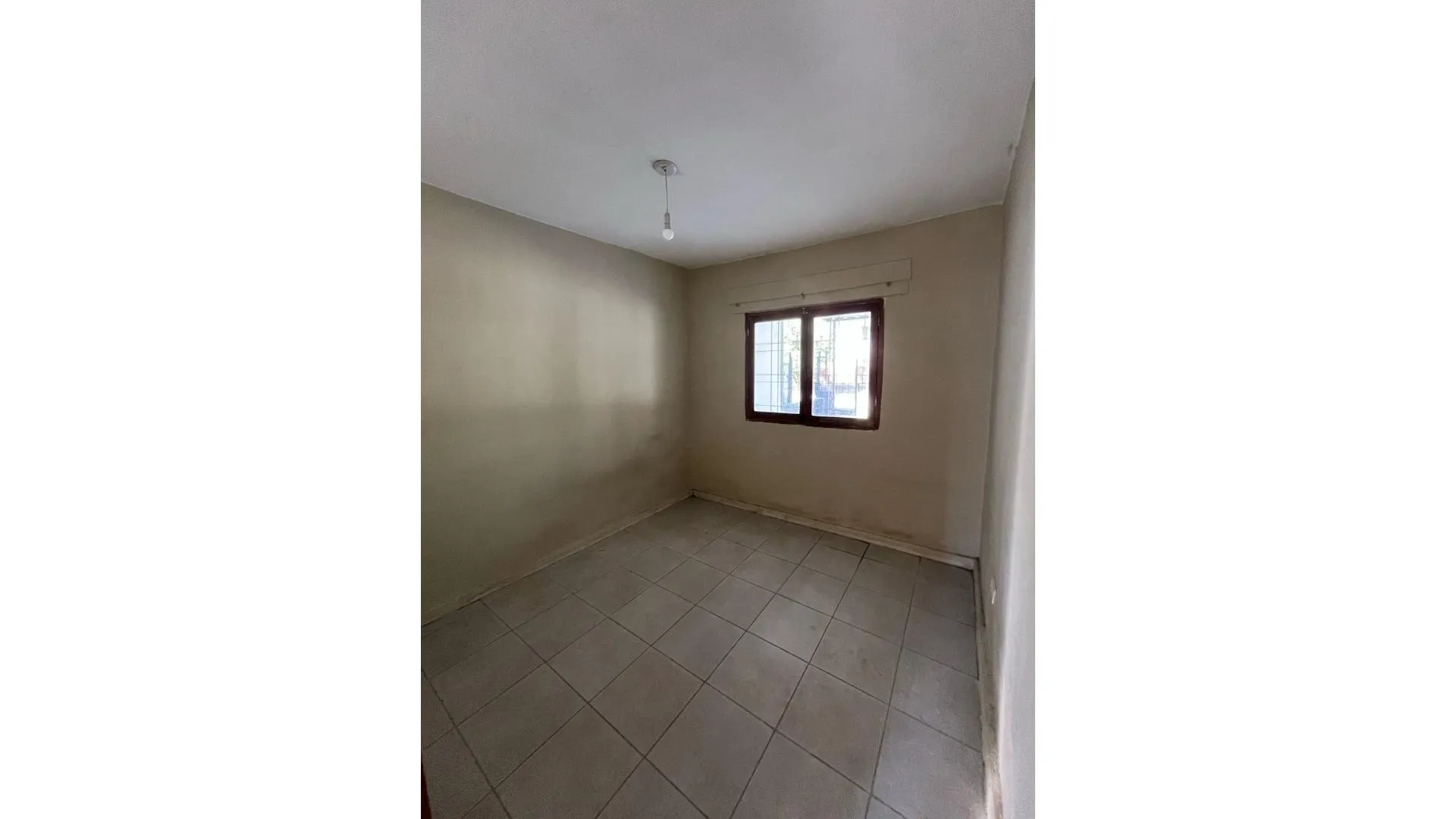 CASA EN VENTA SAN ANTONIO A METROS DE VALPARAISO CON RENTA