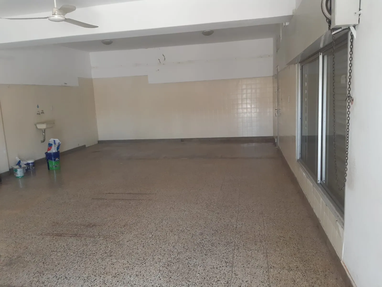 ALQUILO SALON IDEAL DEPOSITO O GIMNASIO