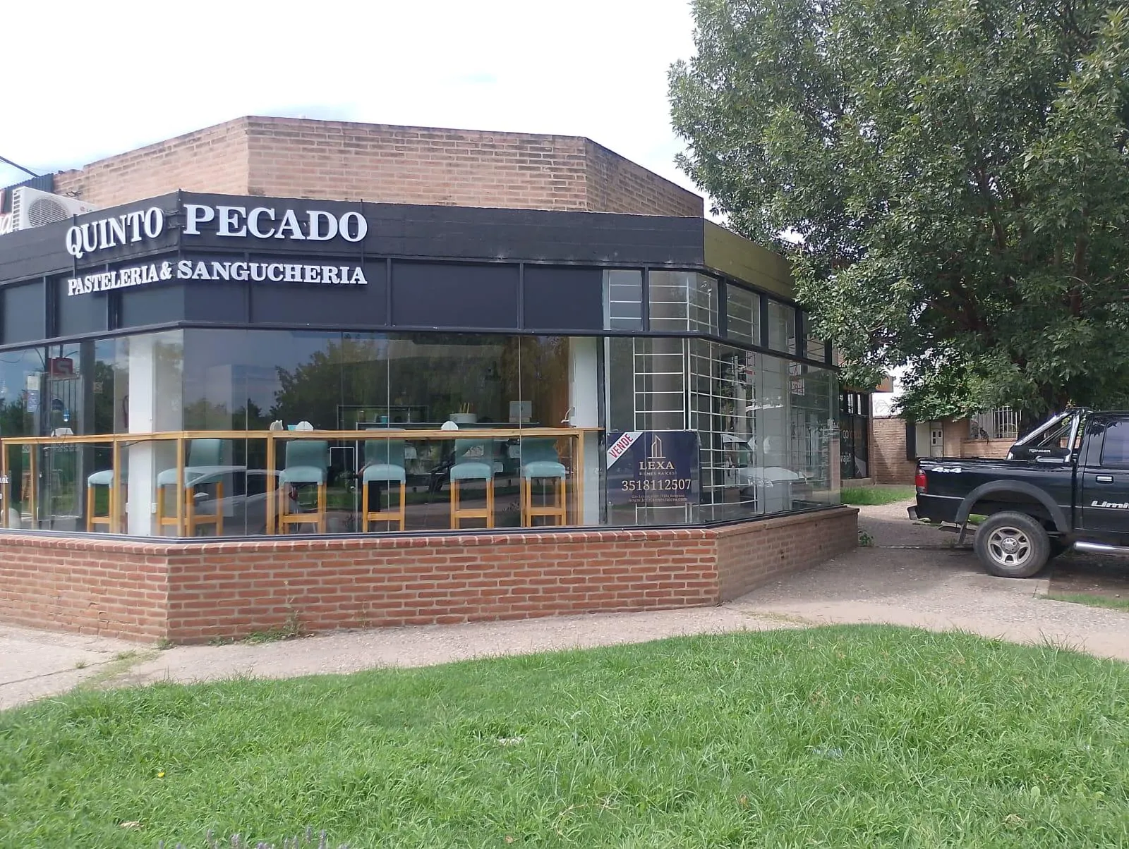 LOCAL COMERCIAL EN VENTA  LOMAS ESTE - VILLA ALLENDE