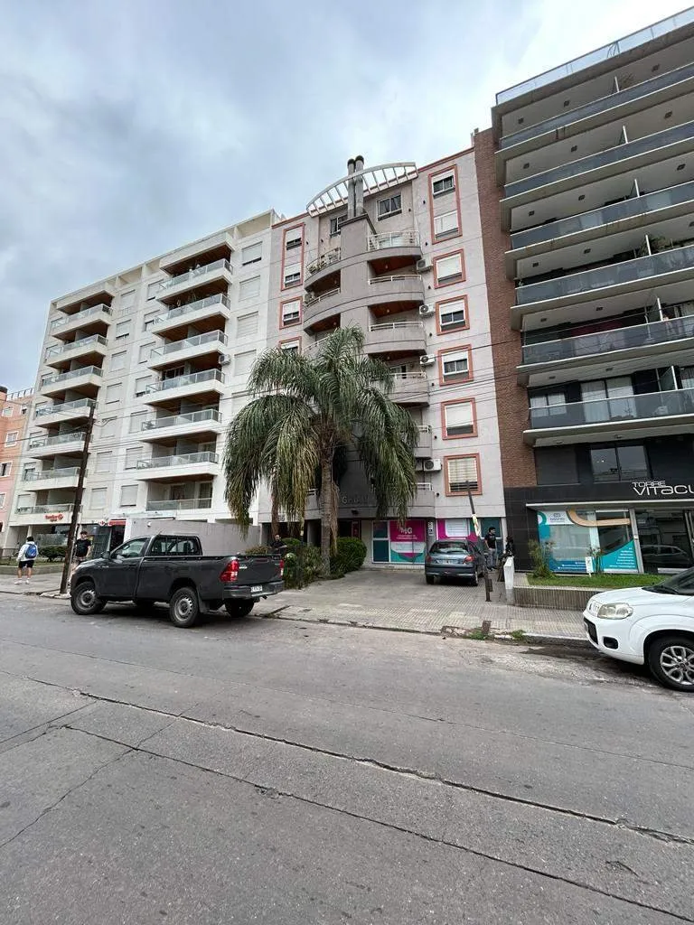 Venta Local Comercial En Barrio Alberdi