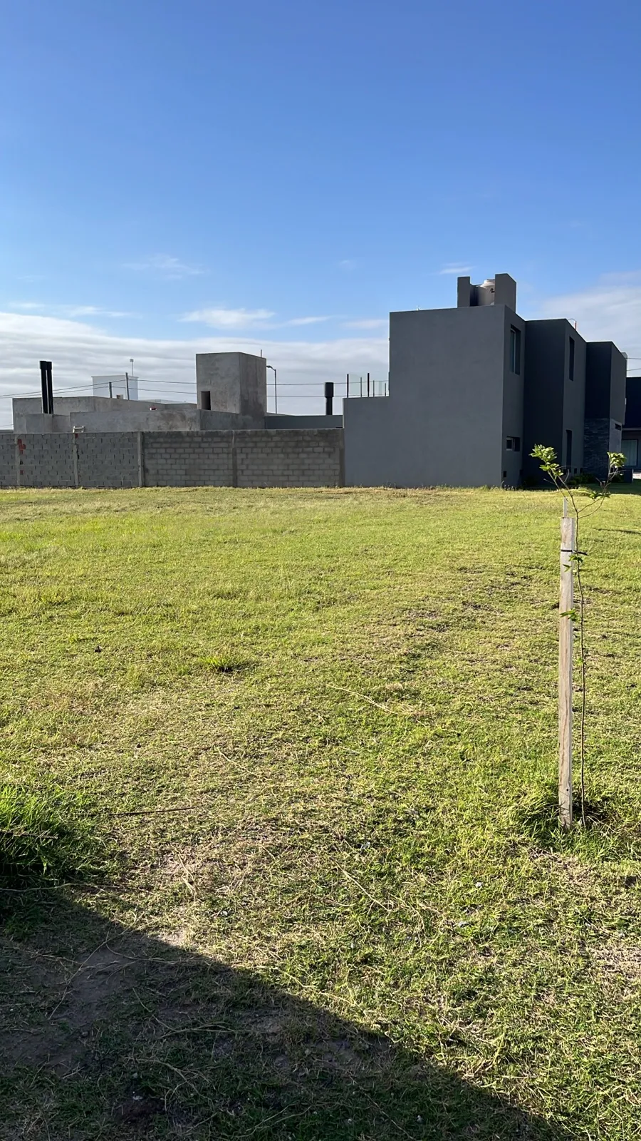 Gran lote en venta en Quebradas de Manantiales