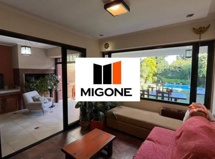 Casa · 179m² · 4 Ambientes · 2 Cocheras