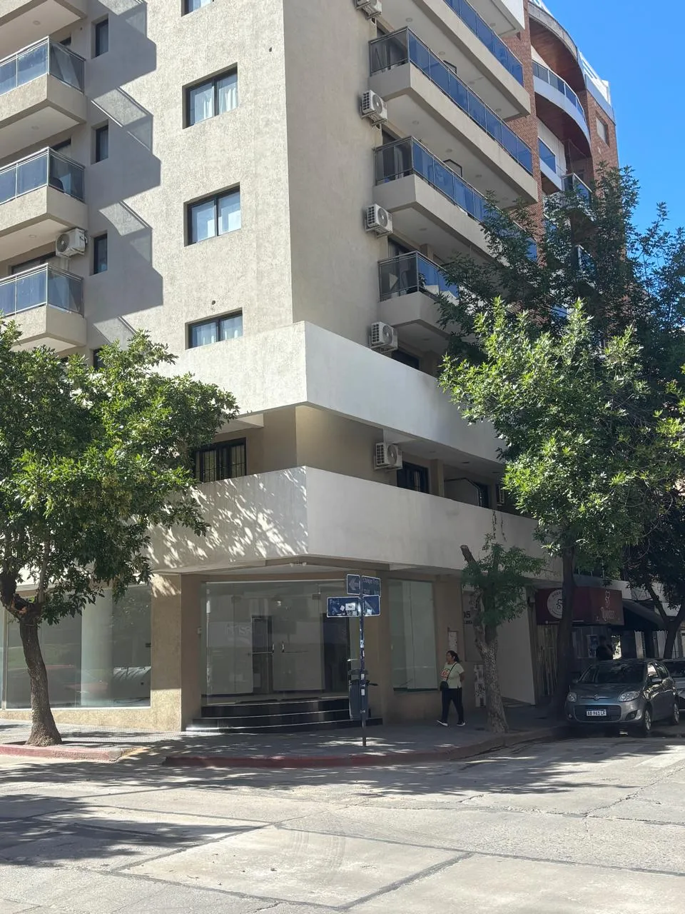 SOMA VENDE LOCAL ESQUINA NUEVA CORDOBA