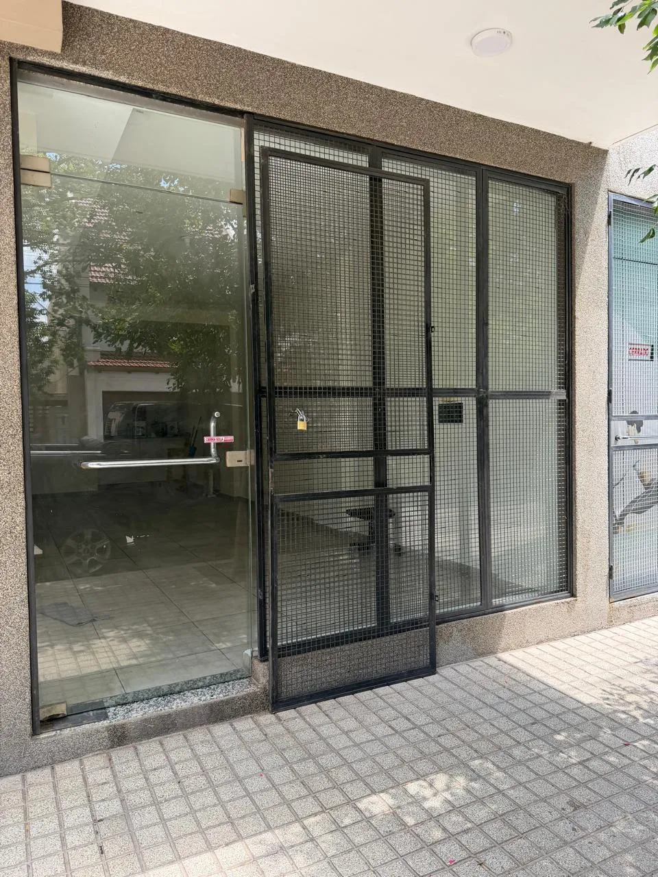 LOCAL EN VENTA EN EXCELENTE ZONA COMERCIAL