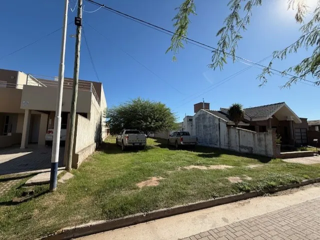 RIO SEGUNDO HERMOSOS LOTES BV. SARMIENTO
