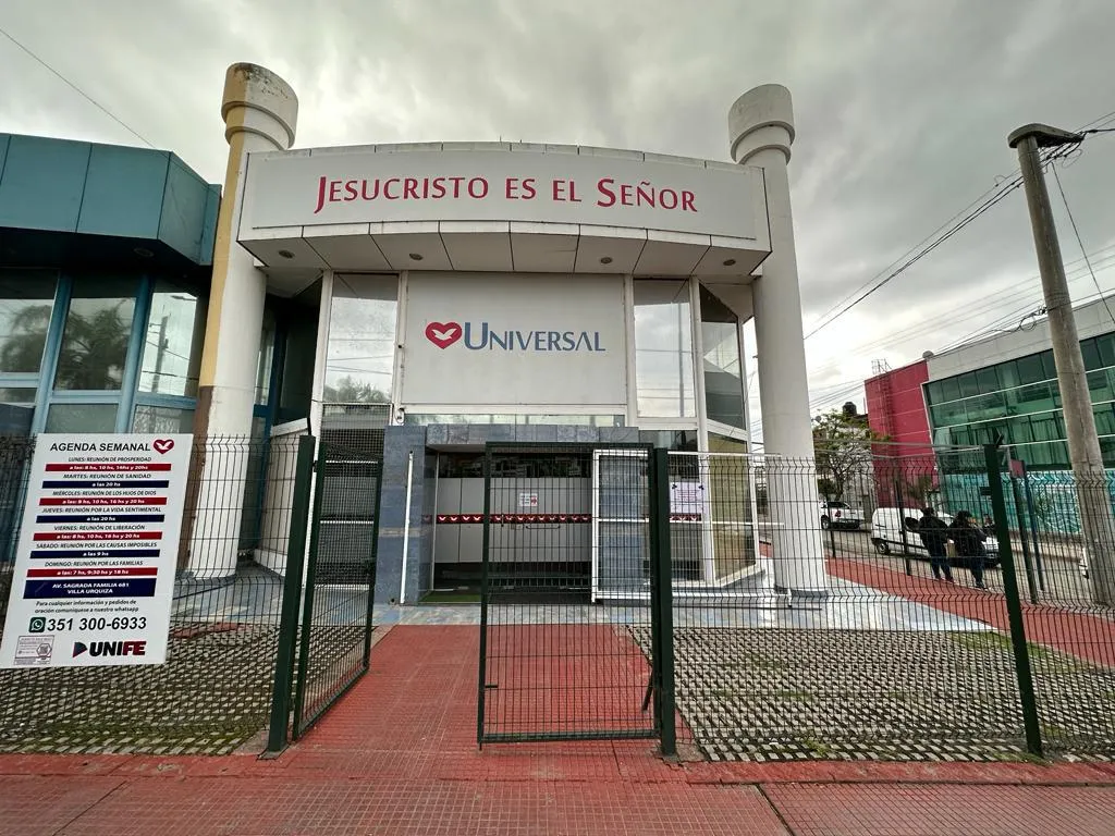VENTA- Local esquina sobre Sagrada Familia - Gran Oportunidad
