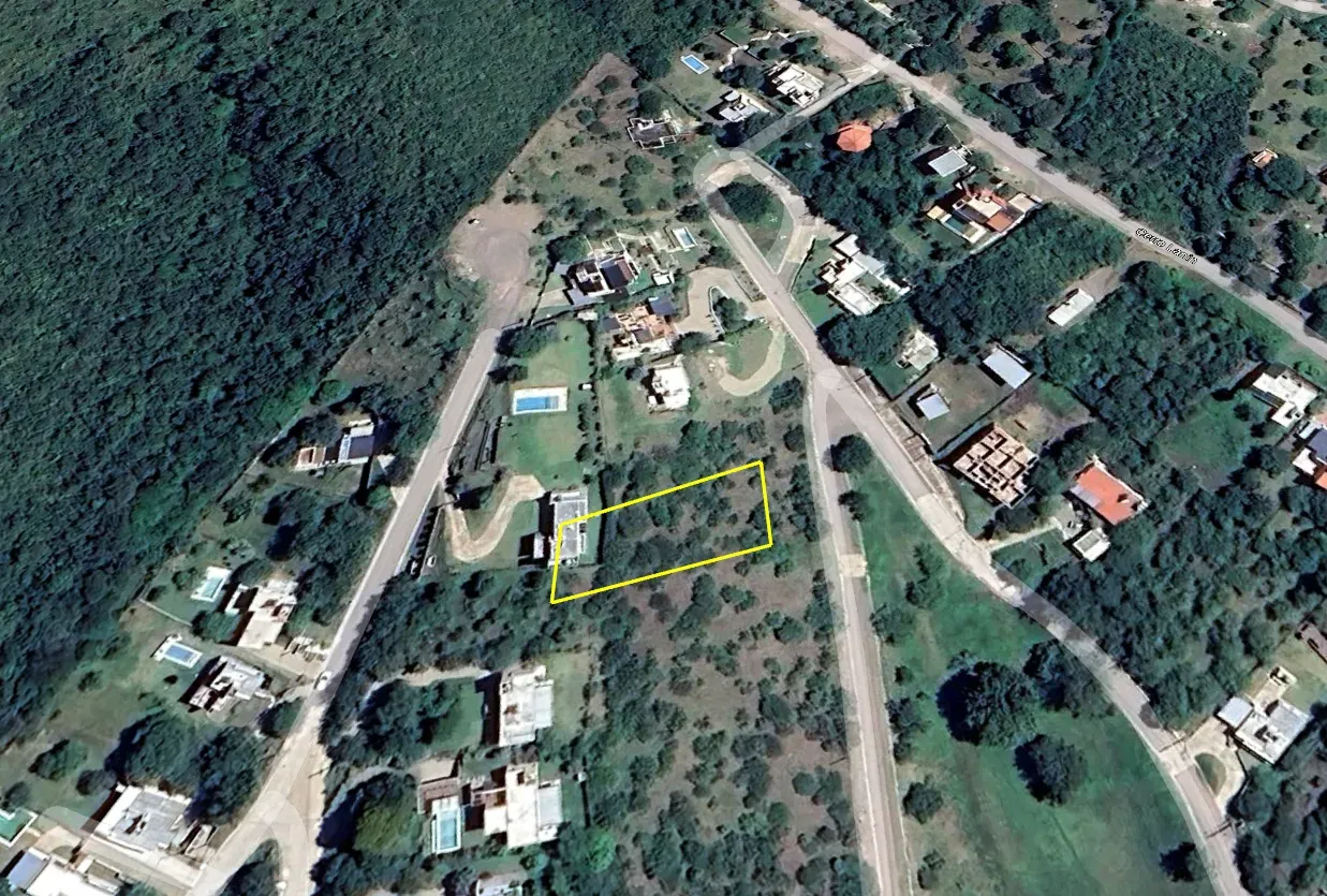 LOTE CON UBICACION PRIVILEGIADA EN CUMBRES DE GOLF ! VILLA ALLENDE !!
