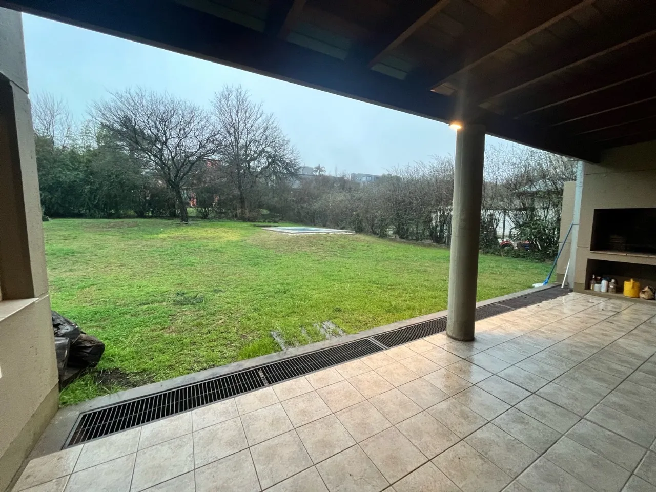 CASA EN VENTA EN CUATRO HOJAS